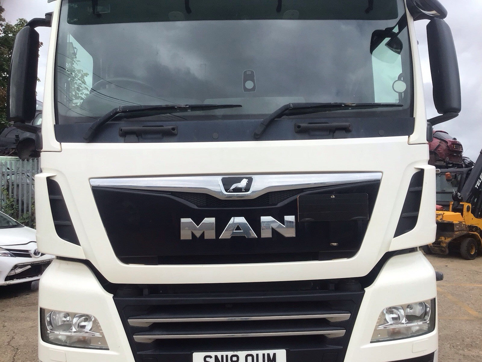 MAN TGX 24.460 BONNET IN WHITE 2016-2019