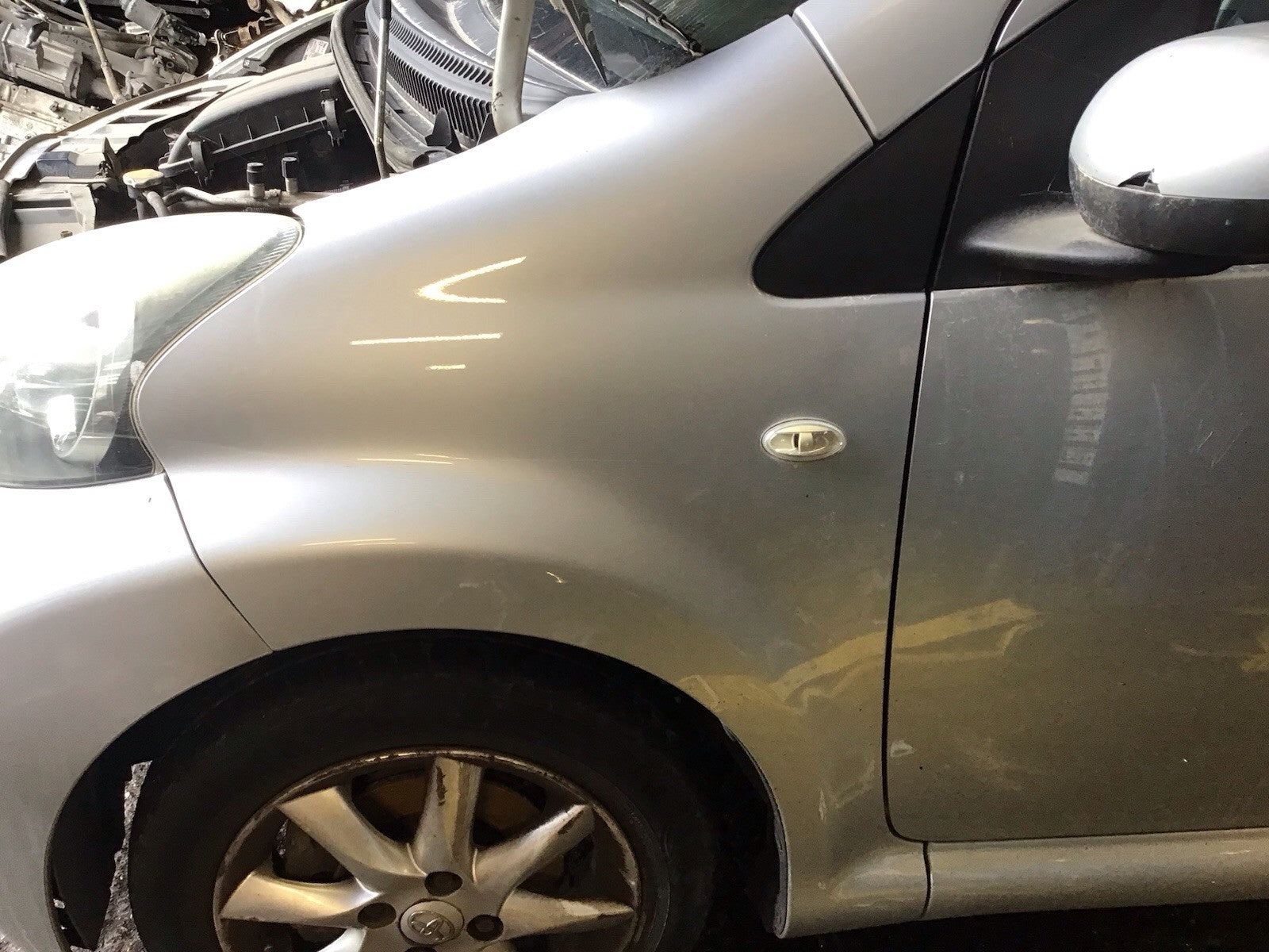 TOYOTA AYGO MK1 PASSENGER SIDE WING PANEL SATIN SILVER METALLIC 1E7 2005-2014