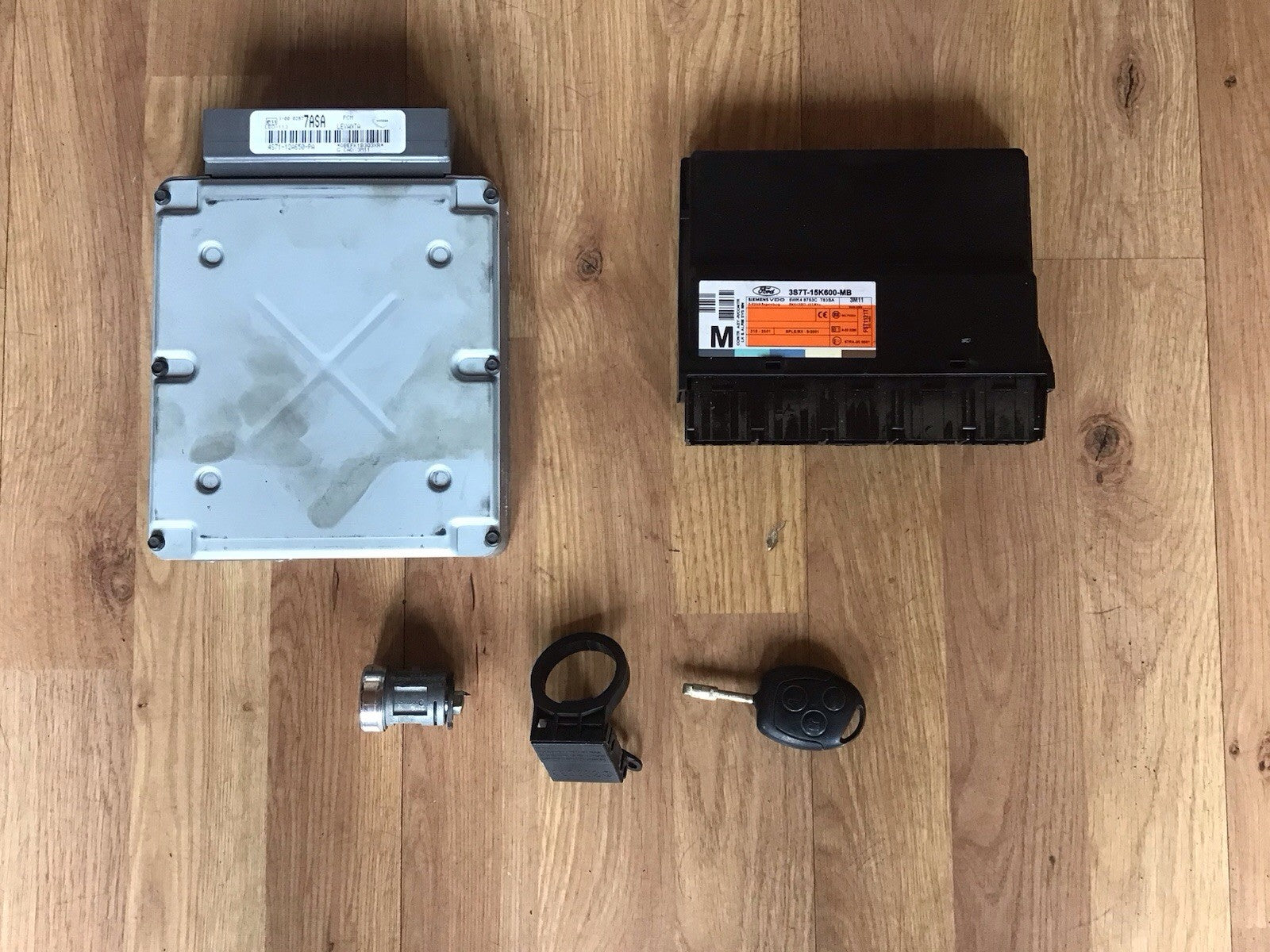 MONDEO MK3 1.8 PETROL ECU KIT 4S71-12A650-PA 2001-2004