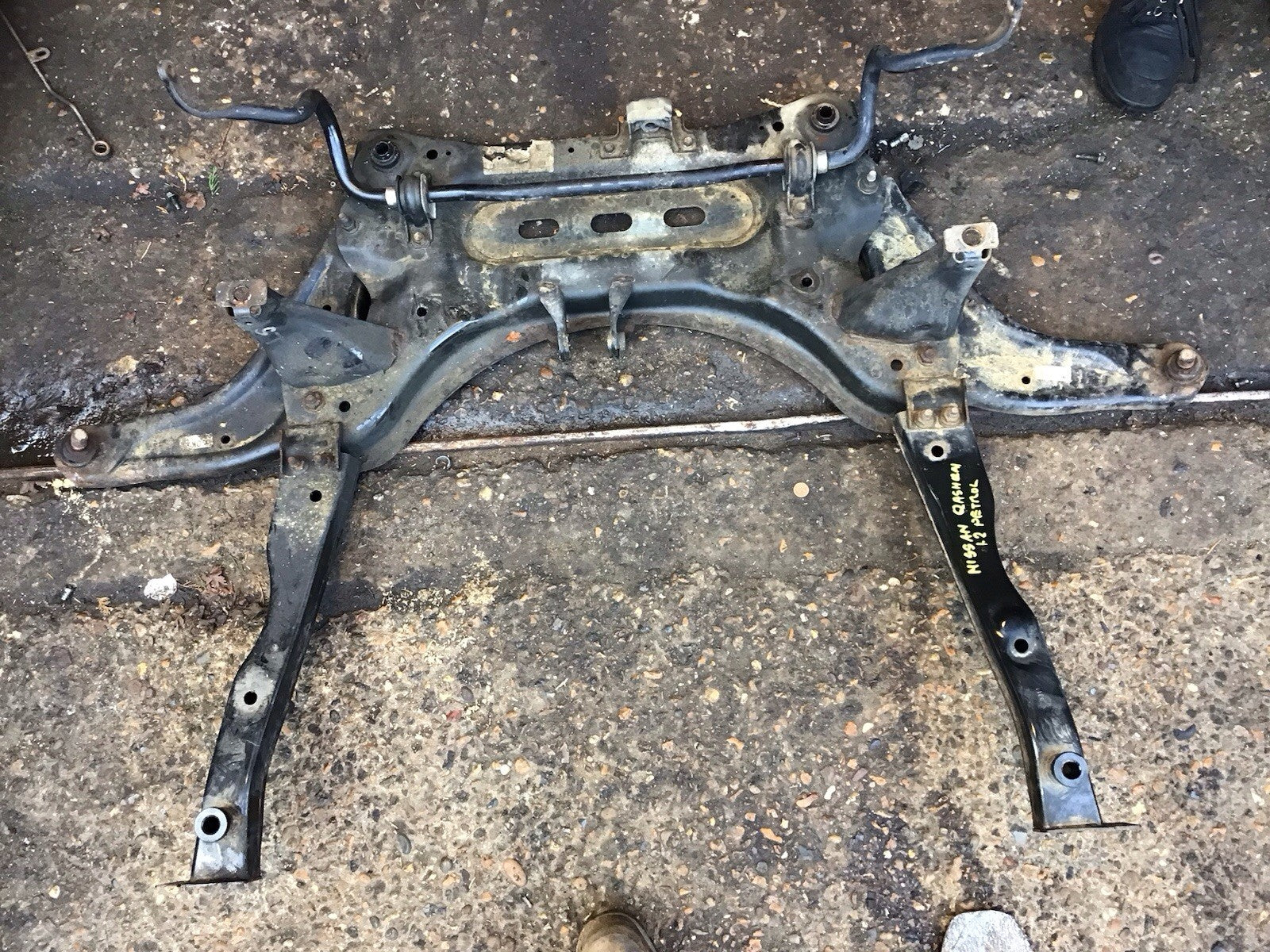 NISSAN QASHQAI J11E 1.2 PETROL FRONT SUBFRAME 2013-2020