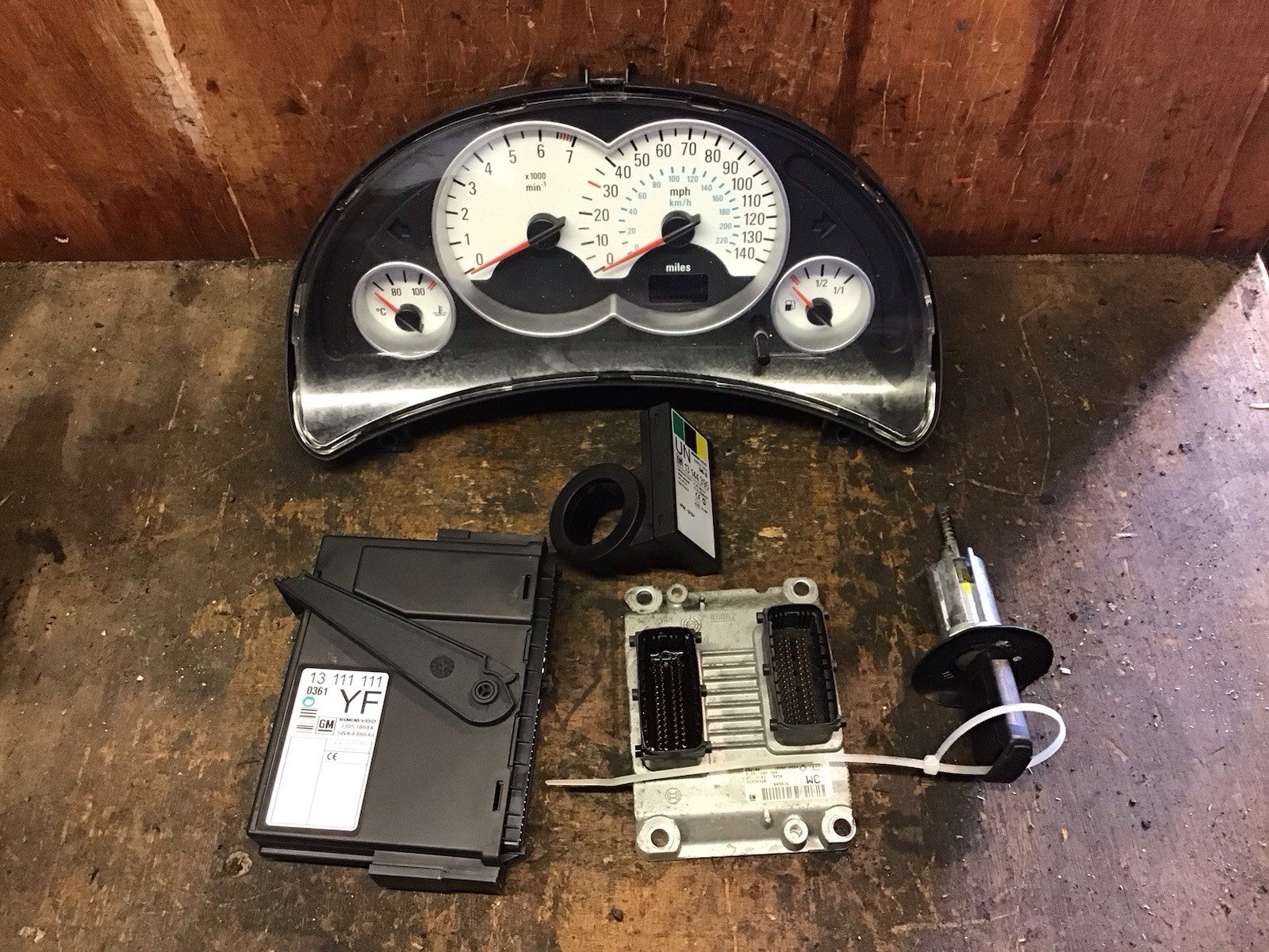 VAUXHALL CORSA C TIGRA 1.4 PETROL ECU KIT 0261208394 Z14XEP TWINPORT 2003-2006