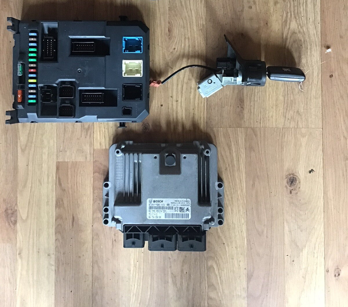 PEUGEOT 207 1.6 PETROL ECU KIT 0261S06472 9675495080 2006-2010