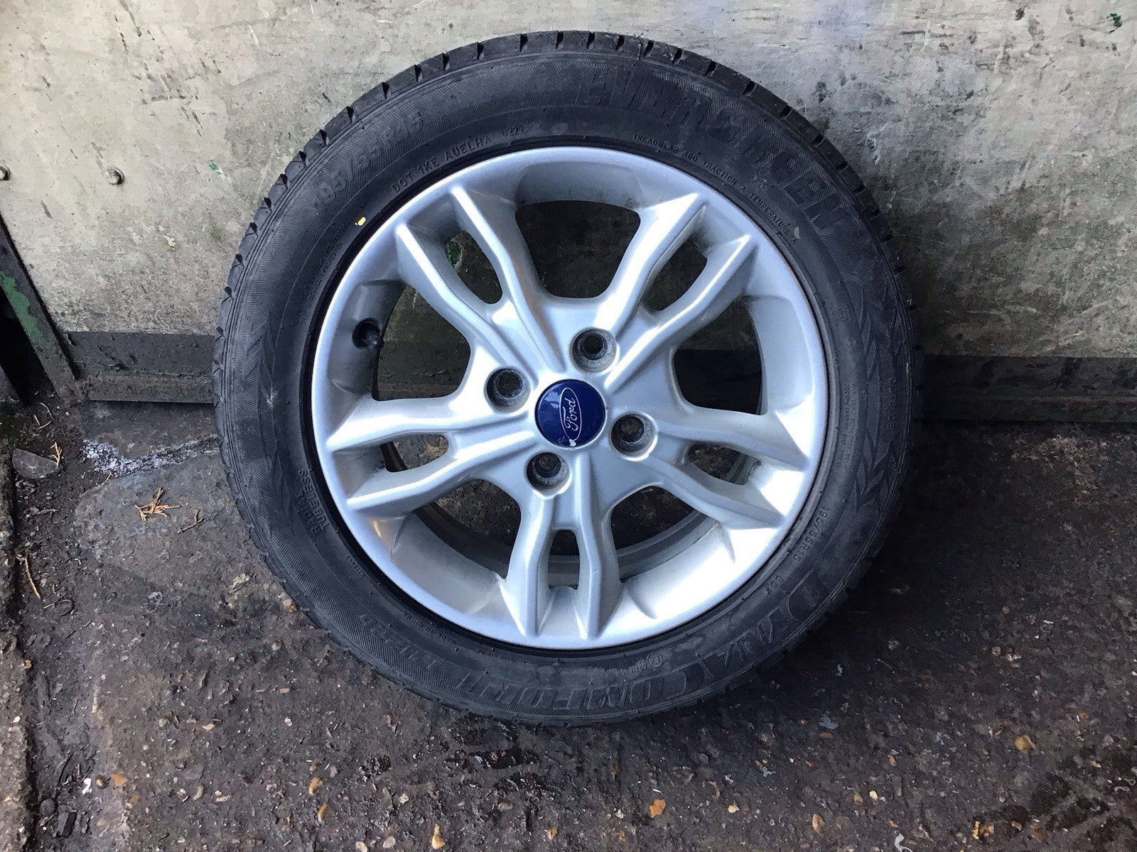 FORD FIESTA MK7 ALLOY WHEEL 15" TYRE 195X55X15 E1BJ-1007-AA 2013-2017