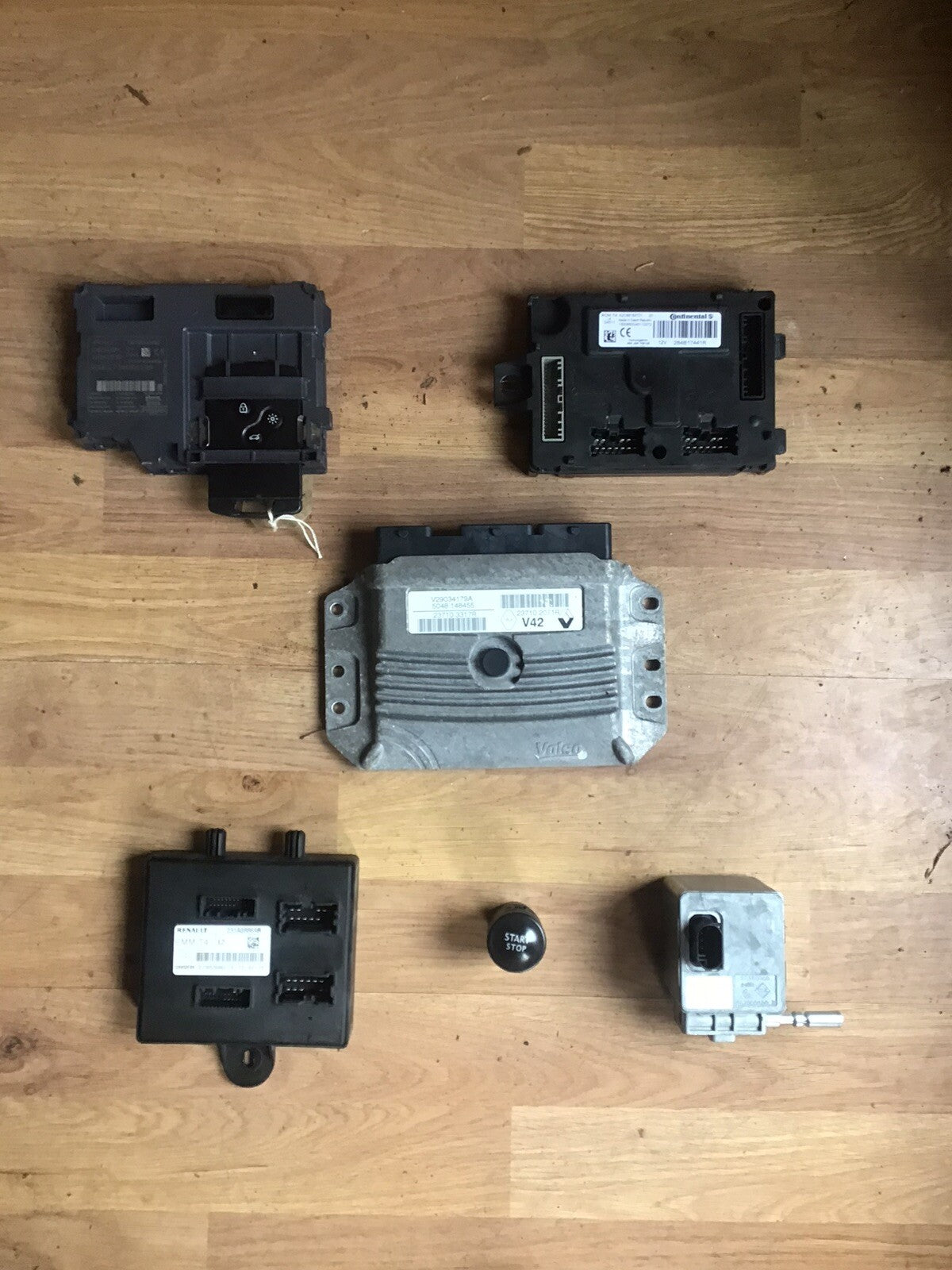 RENAULT CLIO MK4 1.2 PETROL ECU KIT 237103317R D4F740 2013-2019