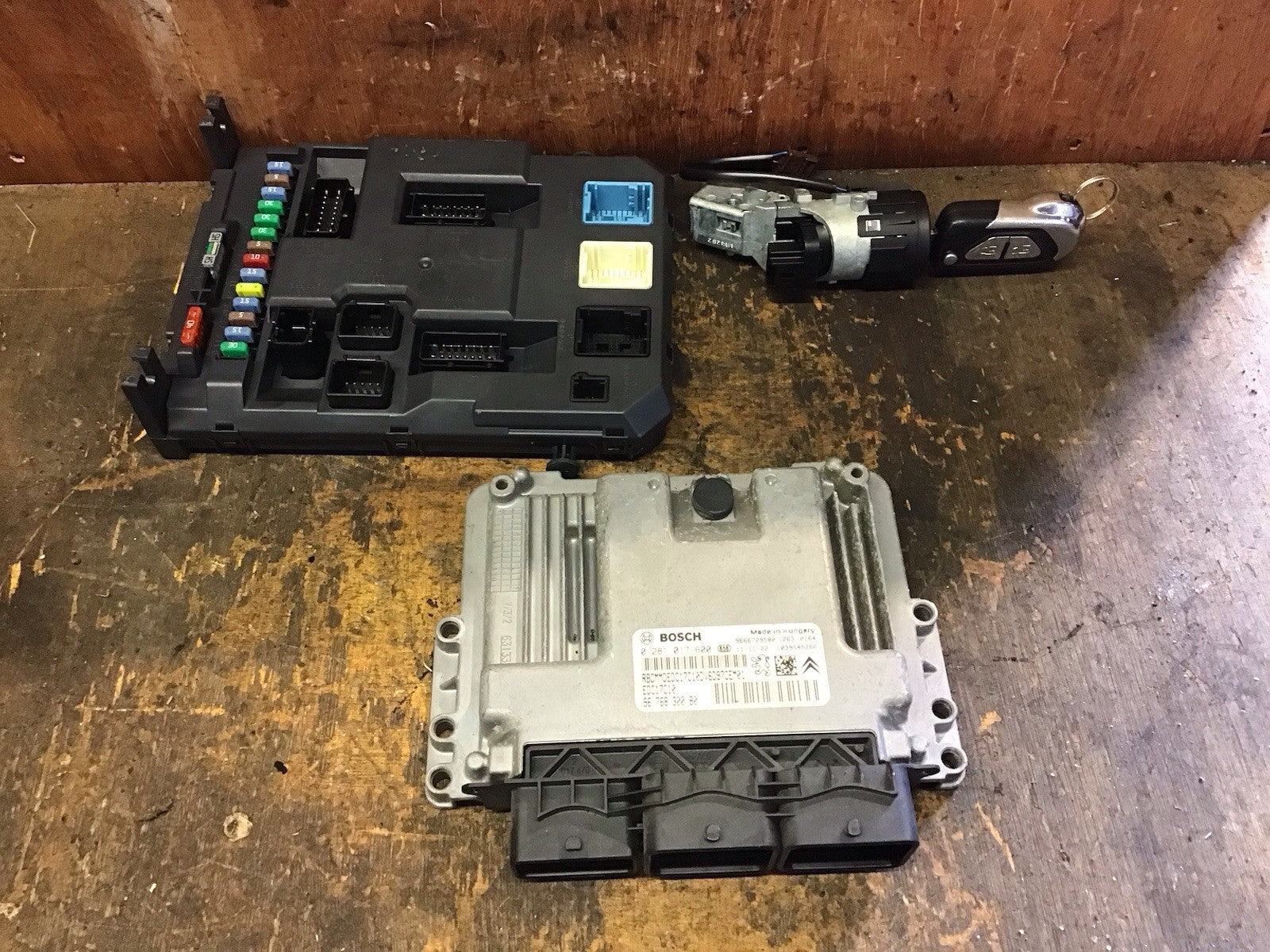 CITROEN DS3 1.6 HDI ECU KIT 0281017600 9HP 9676830080 2010-2015