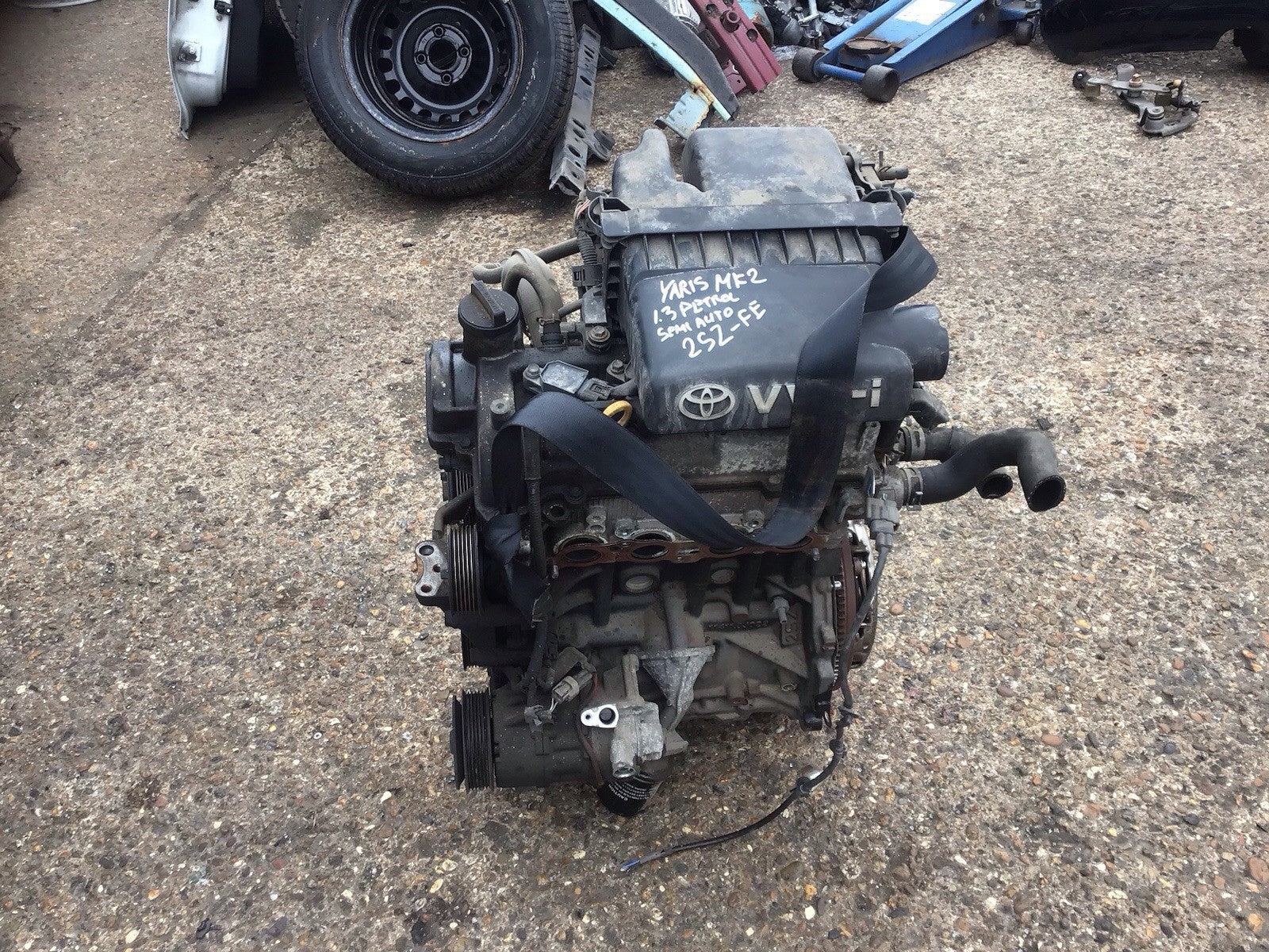 TOYOTA YARIS MK2 1.3 PETROL ENGINE CODE 2SZ-FE BARE 2007-2011