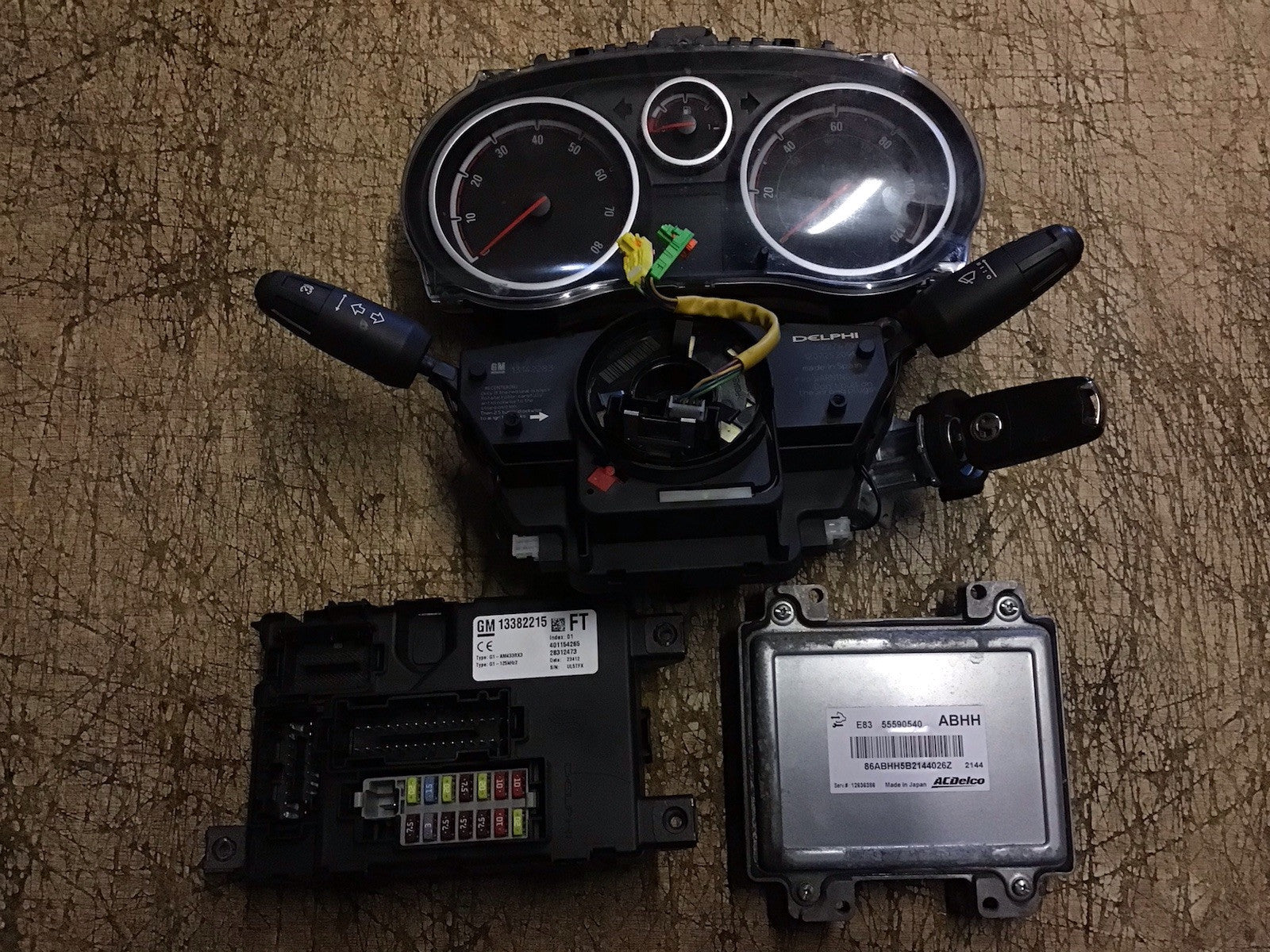 VAUXHALL CORSA D 1.2 PETROL ECU KIT 55590540 ABHH A12XER 2010-2014