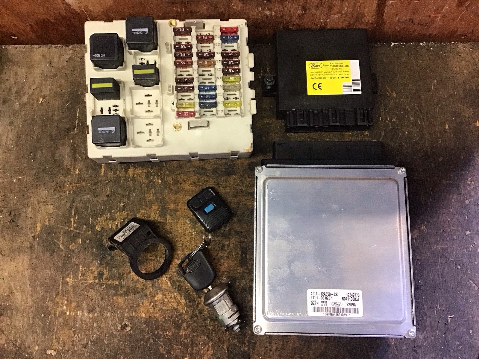 FORD TRANSIT CONNECT MK1 1.8 TDI ECU KIT 4T11-12A650-CB HCPA/HCPB 2004-2008