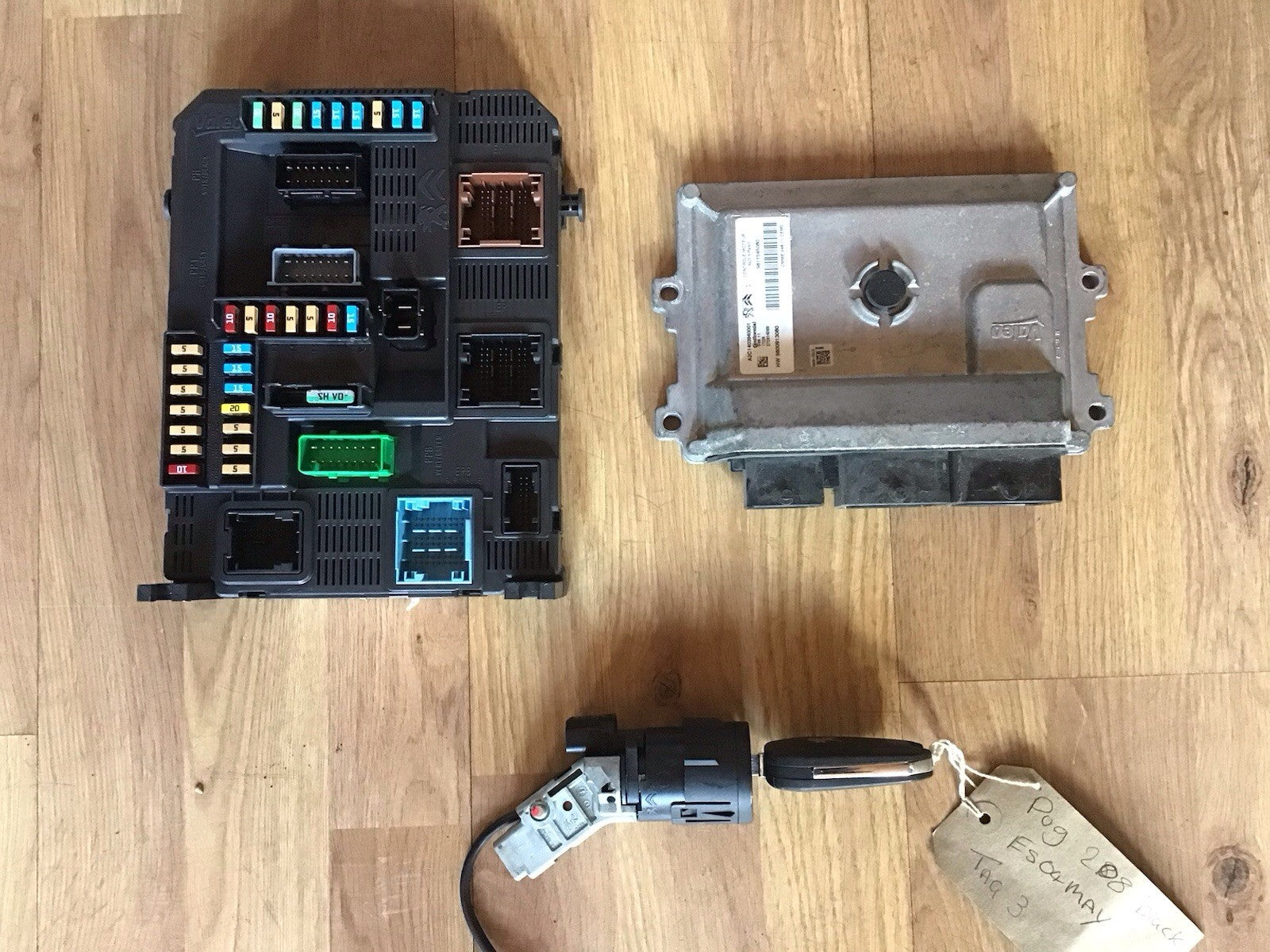 PEUGEOT 208 1.2 PETROL ECU KIT 9811545080 MANUAL EB2F HMZ 2014-2019