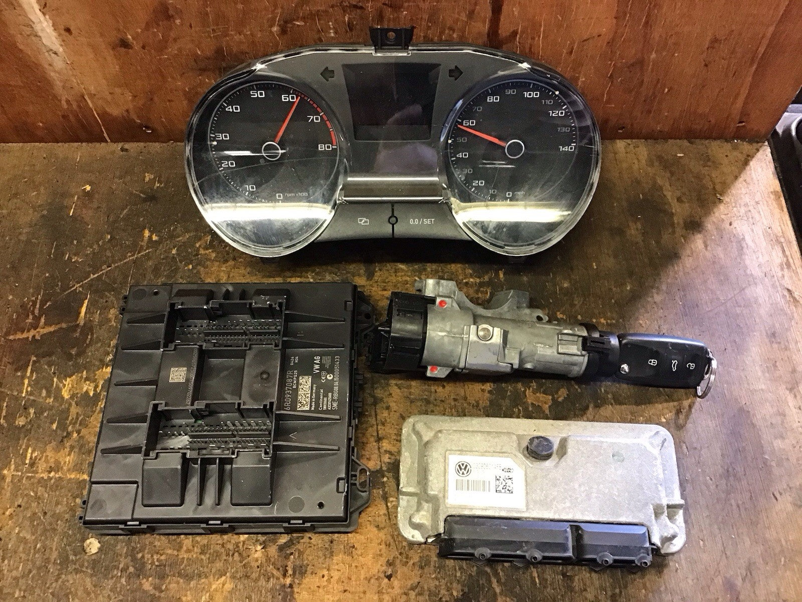 SEAT IBIZA 6J 1.4 PETROL ECU KIT 03C906014FB CGGB 2012-2017