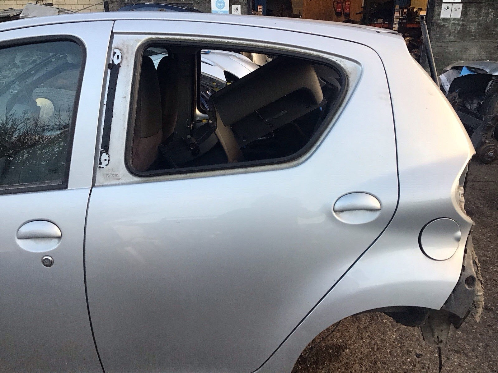 TOYOTA AYGO MK1 PASSENGERS SIDE REAR DOOR SATIN SILVER CODE 1E7 2005-2014