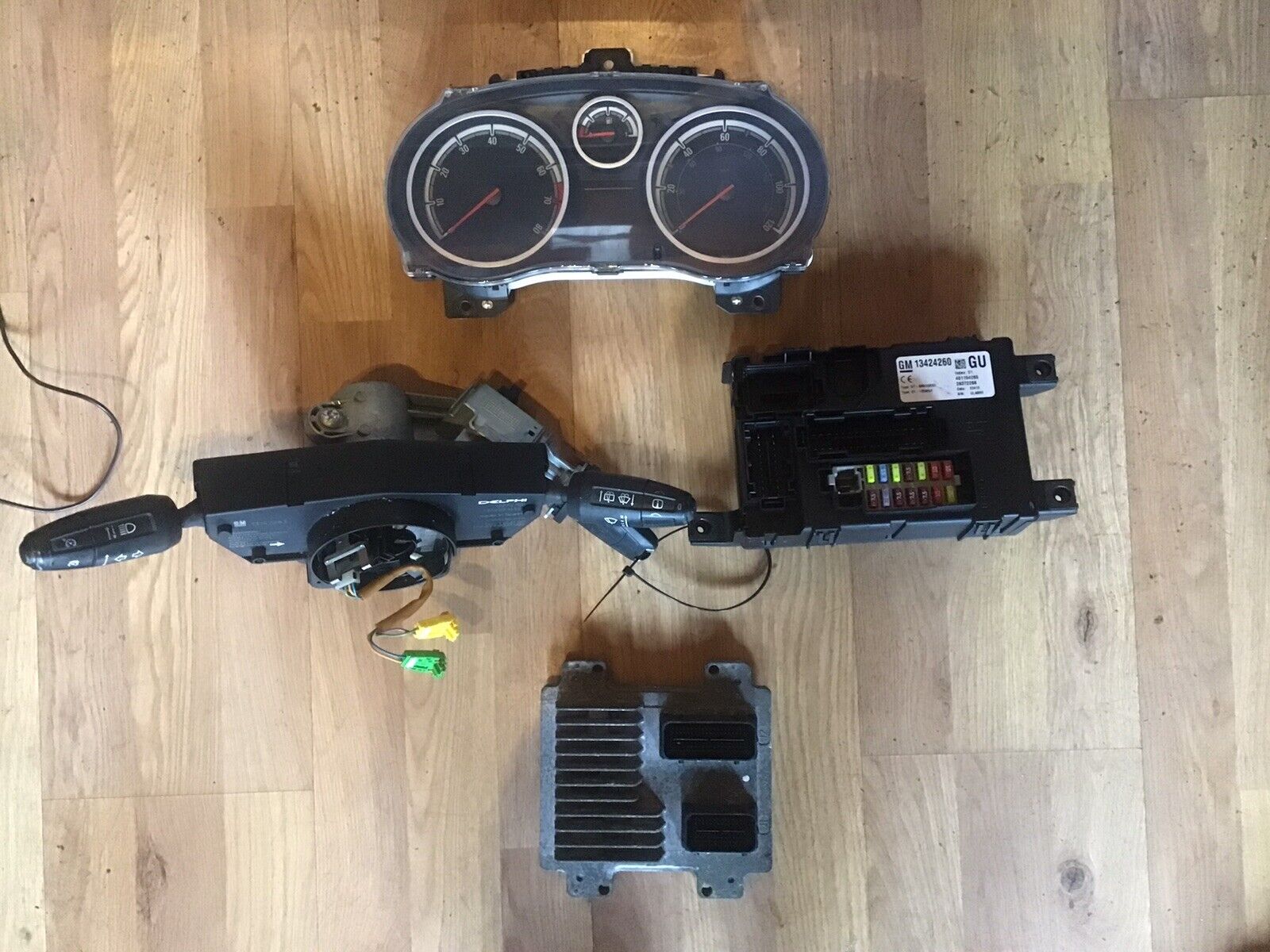 VAUXHALL CORSA D 1.2 PETROL ECU KIT 55597931 ABWC A12XER 2010-2014