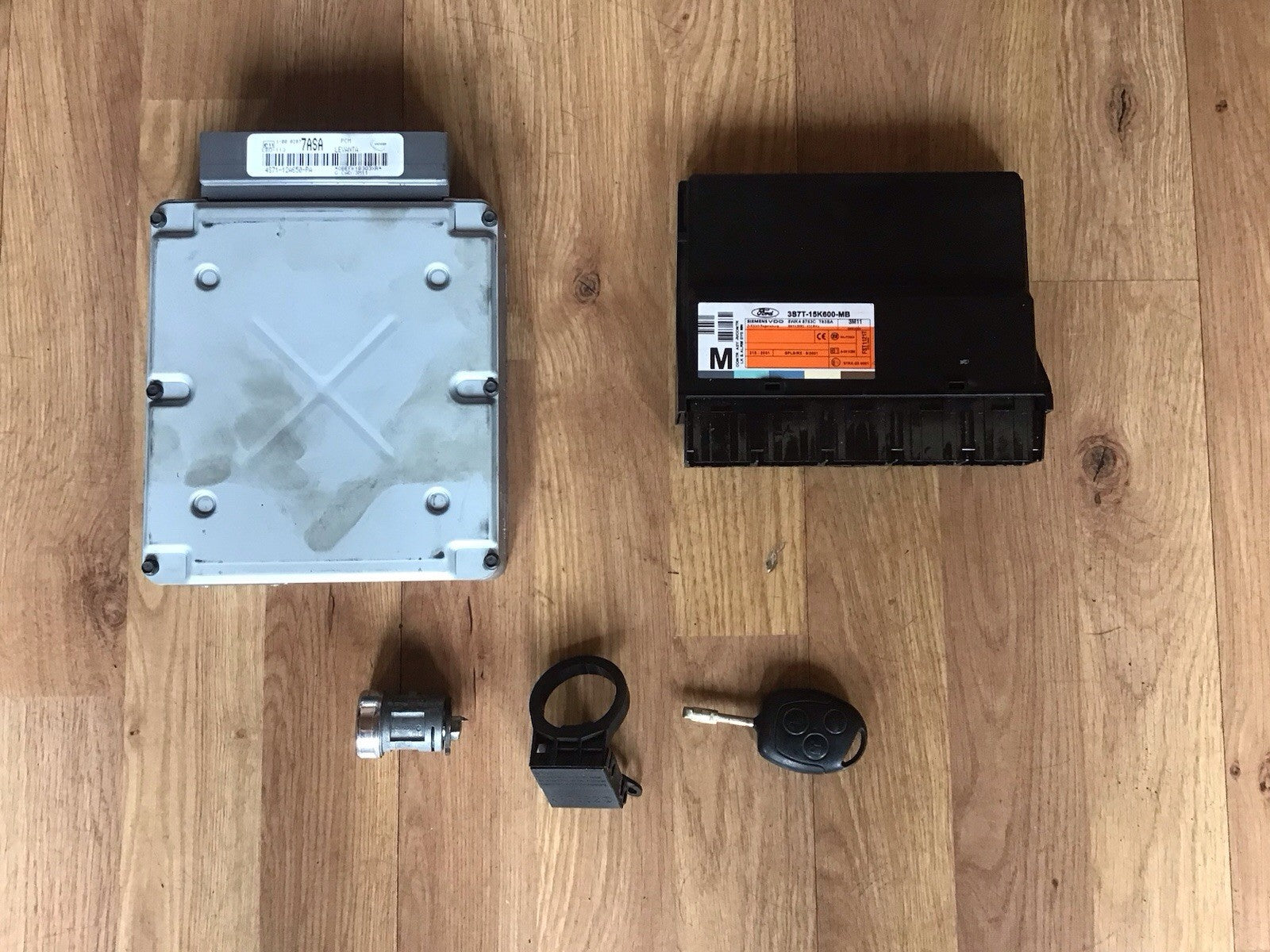 MONDEO MK3 1.8 PETROL ECU KIT 4S71-12A650-PA 2001-2004