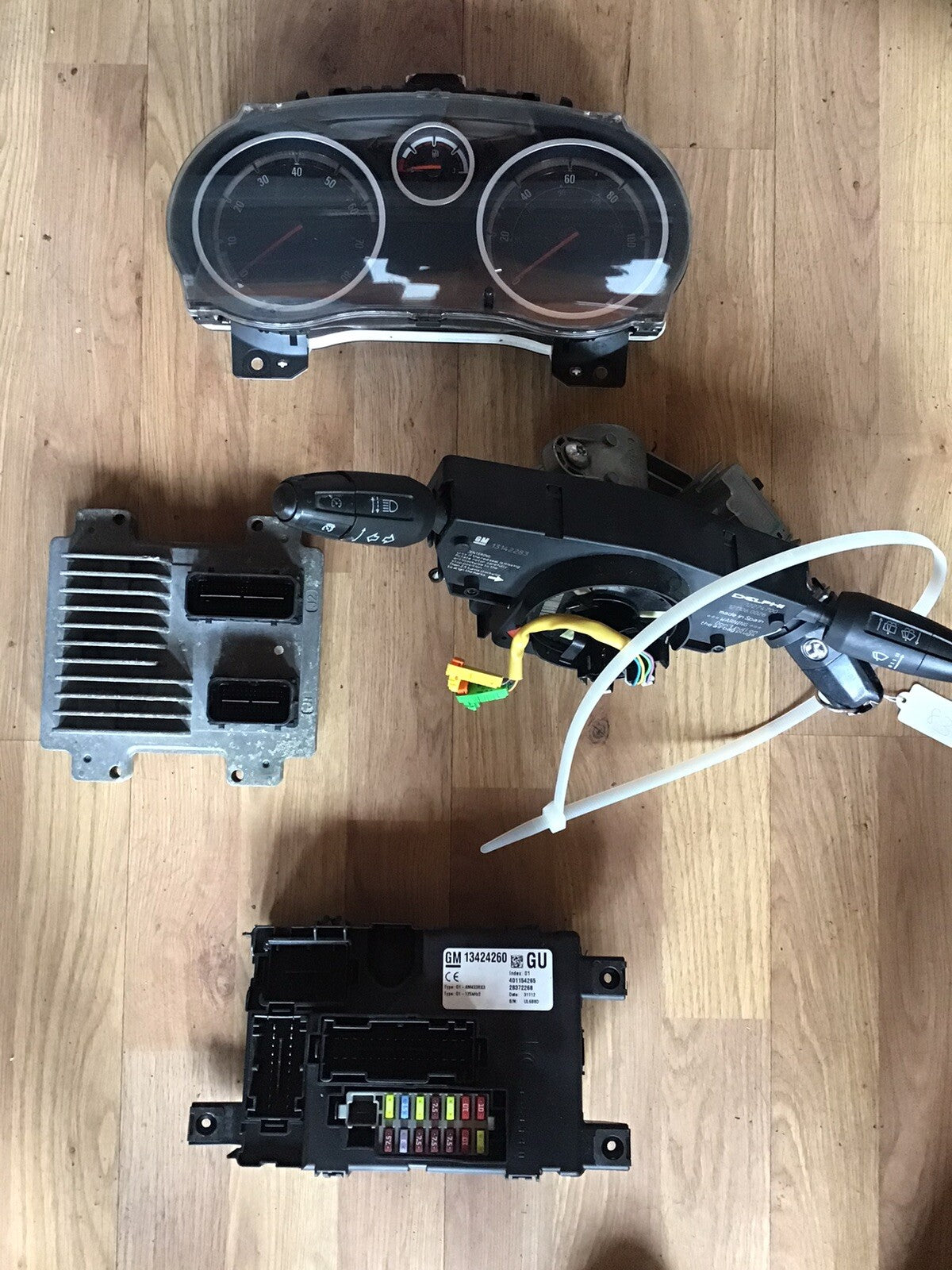 VAUXHALL CORSA D 1.4 PETROL ECU KIT 55590556 ABH0 A14XER 2010-2014