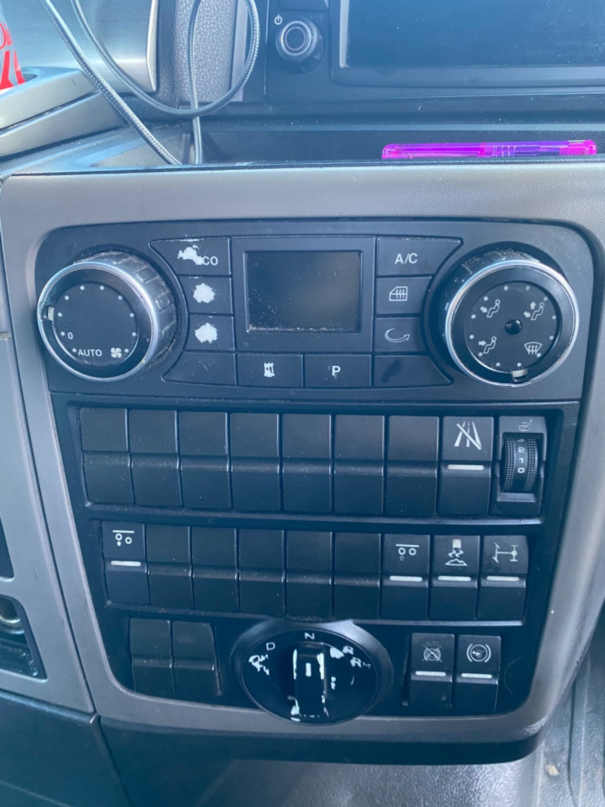 81.61990.6105 CAB HEATER SWITCH PANEL MAN TGX TGS 2014-2020