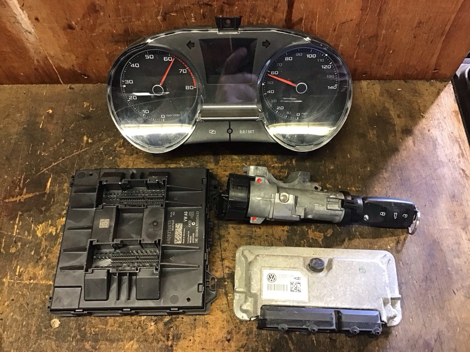 SEAT IBIZA 6J 1.4 PETROL ECU KIT 03C906014FB CGGB 2012-2017