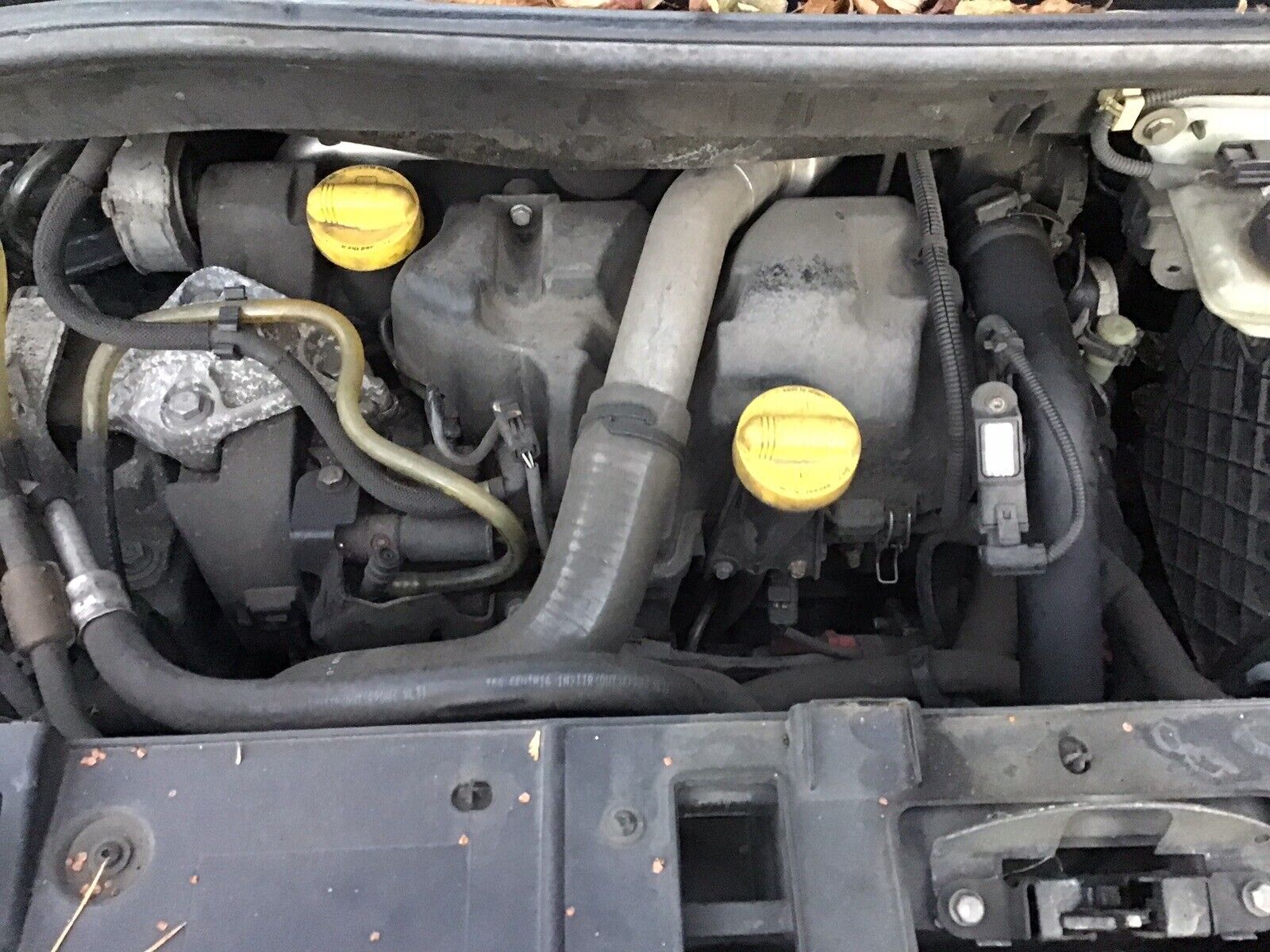 RENAULT SCENIC 1.5 TDCI DIESEL ENGINE K9K832 2009-2012