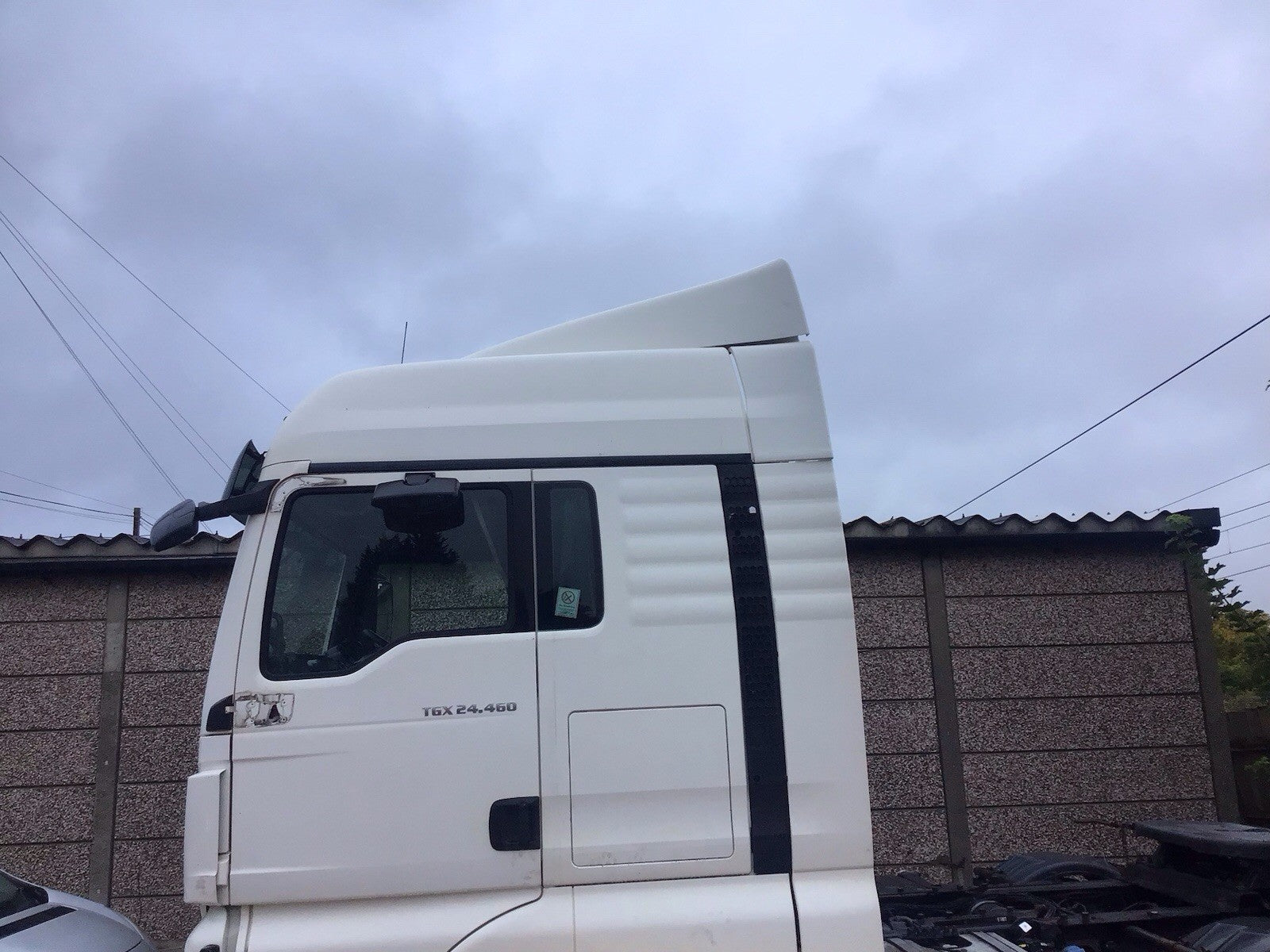 MAN TGX 24.460 ROOF SPOILER IN WHITE 2015-2020