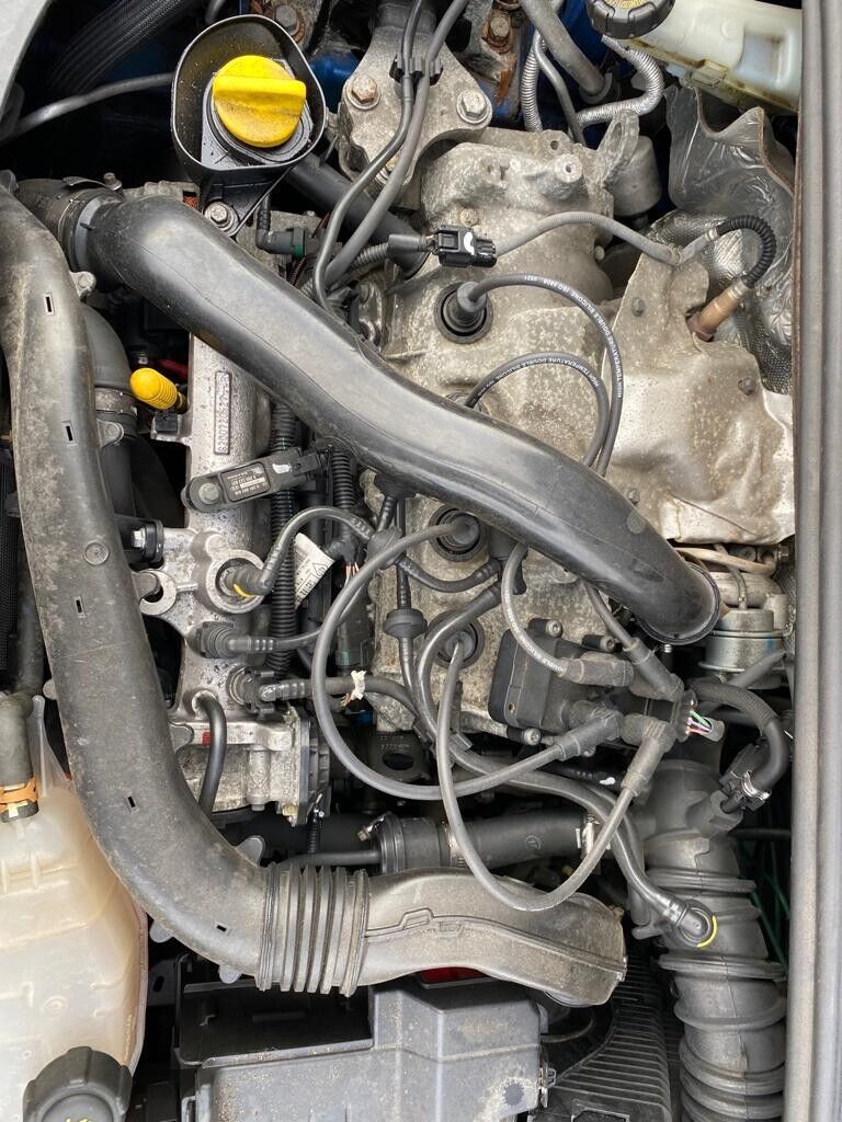 RENAULT CLIO MK3 1.2 TURBO PETROL ENGINE CODE D4F 784 58000 MILES 2006-2012