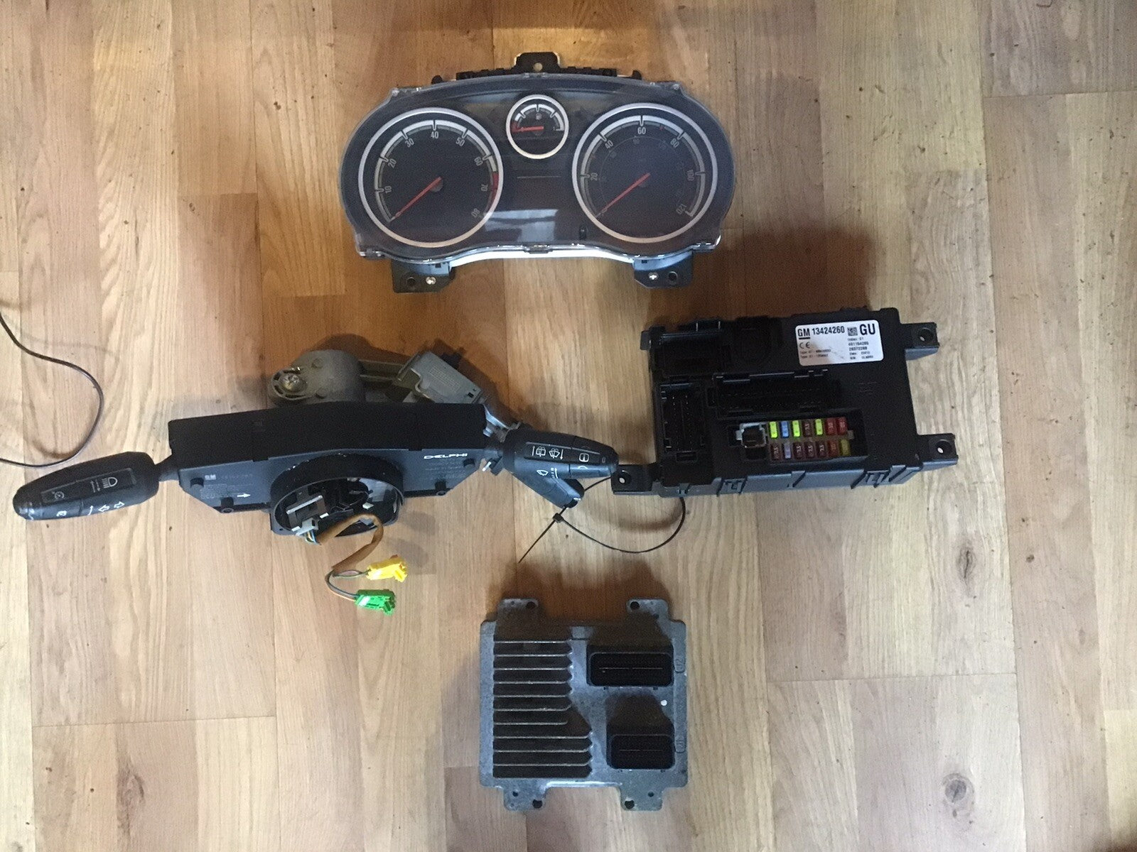 VAUXHALL CORSA D 1.2 PETROL ECU KIT 55597931 ABWC A12XER 2010-2014