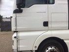 MAN TGX 24.460 PASSENGER SIDE N/S DOOR IN WHITE WITHOUT MIRROR 2016-2019