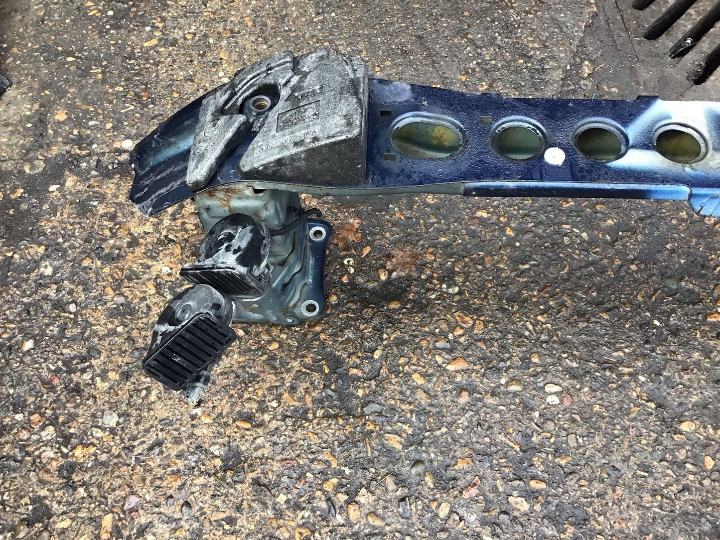 FORD FOCUS MK3 FRONT BUMPER SUPPORT BAR CRASH BAR 2011-2014