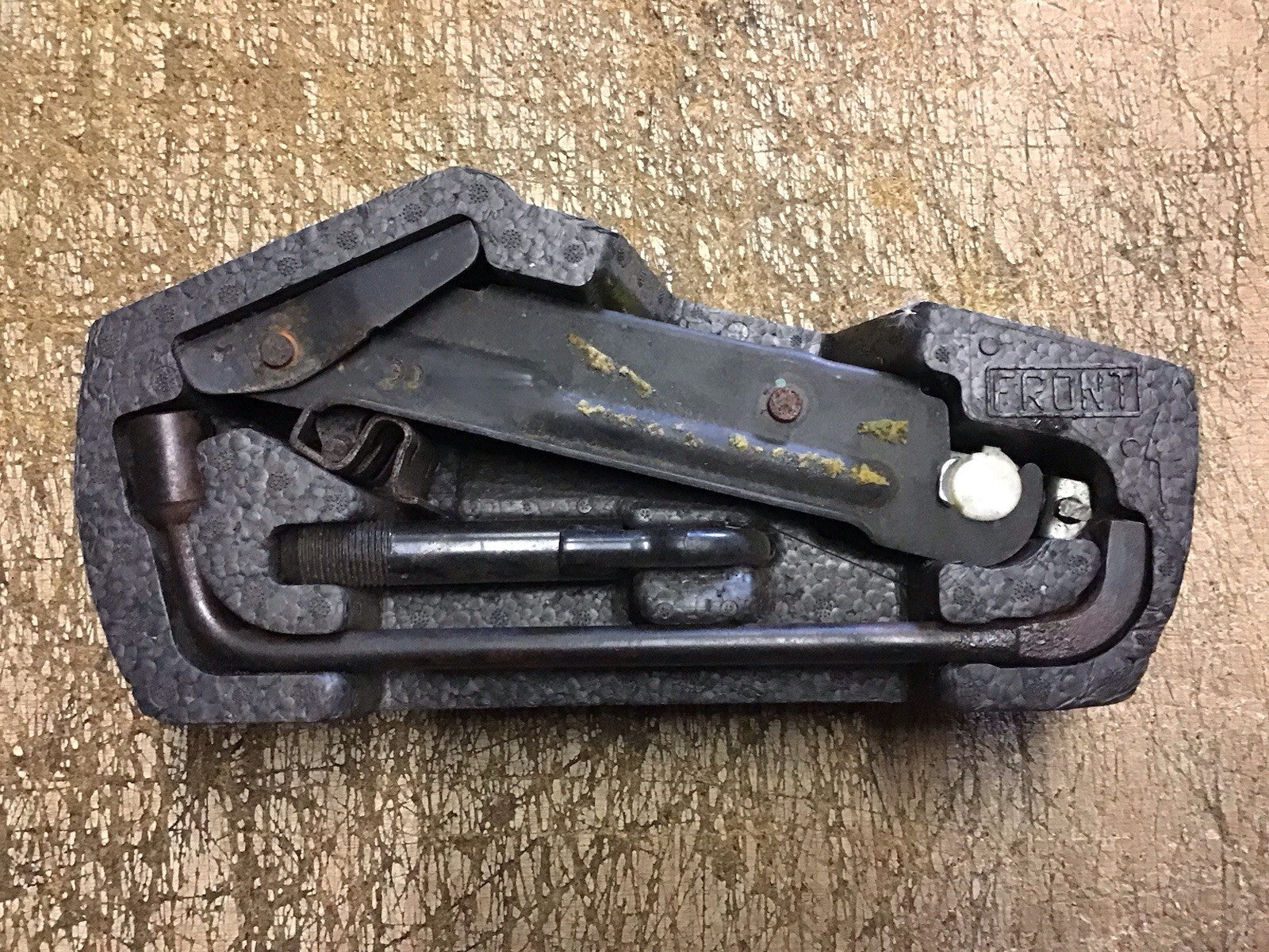 PEUGEOT 107 CITROEN C1 TOYOTA AYGO TOOL KIT JACK BRACE 2005-2013