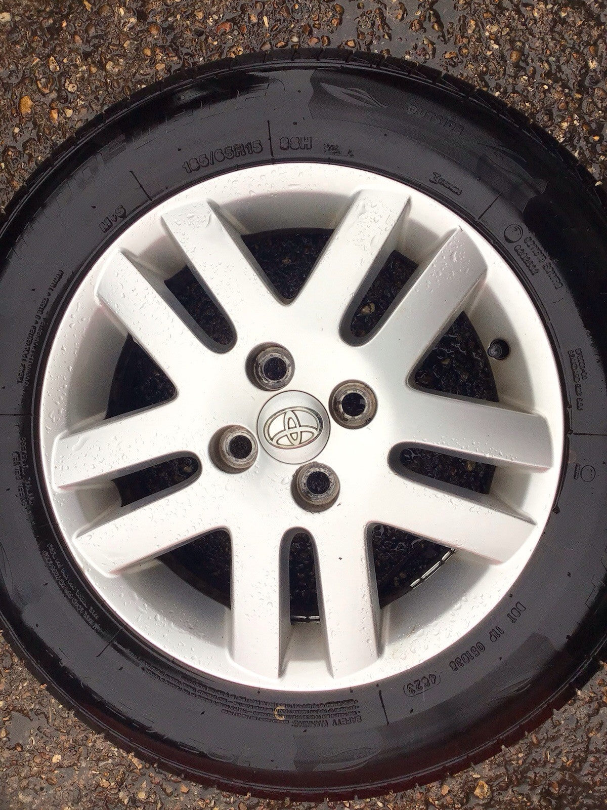 TOYOTA YARIS MK2 ALLOY WHEEL 15" PZ408-80675-ZC WITH TYRE 185X65X15 2006-2011