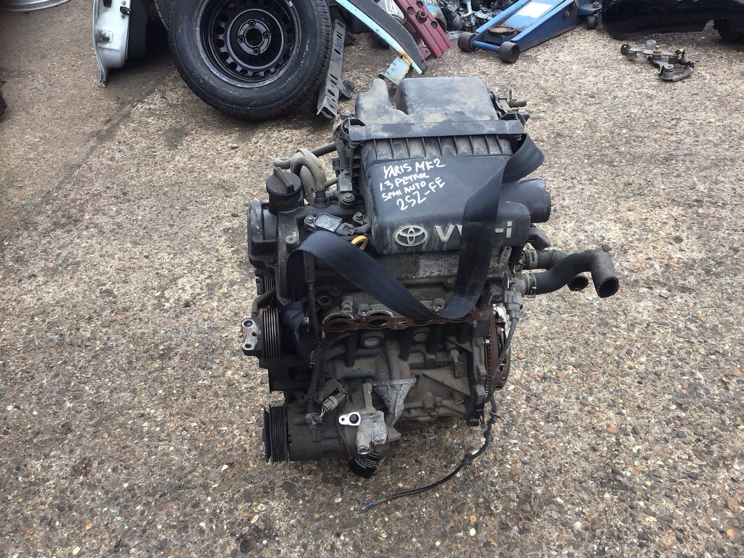 TOYOTA YARIS MK2 1.3 PETROL ENGINE CODE 2SZ-FE  BARE  2007-2011