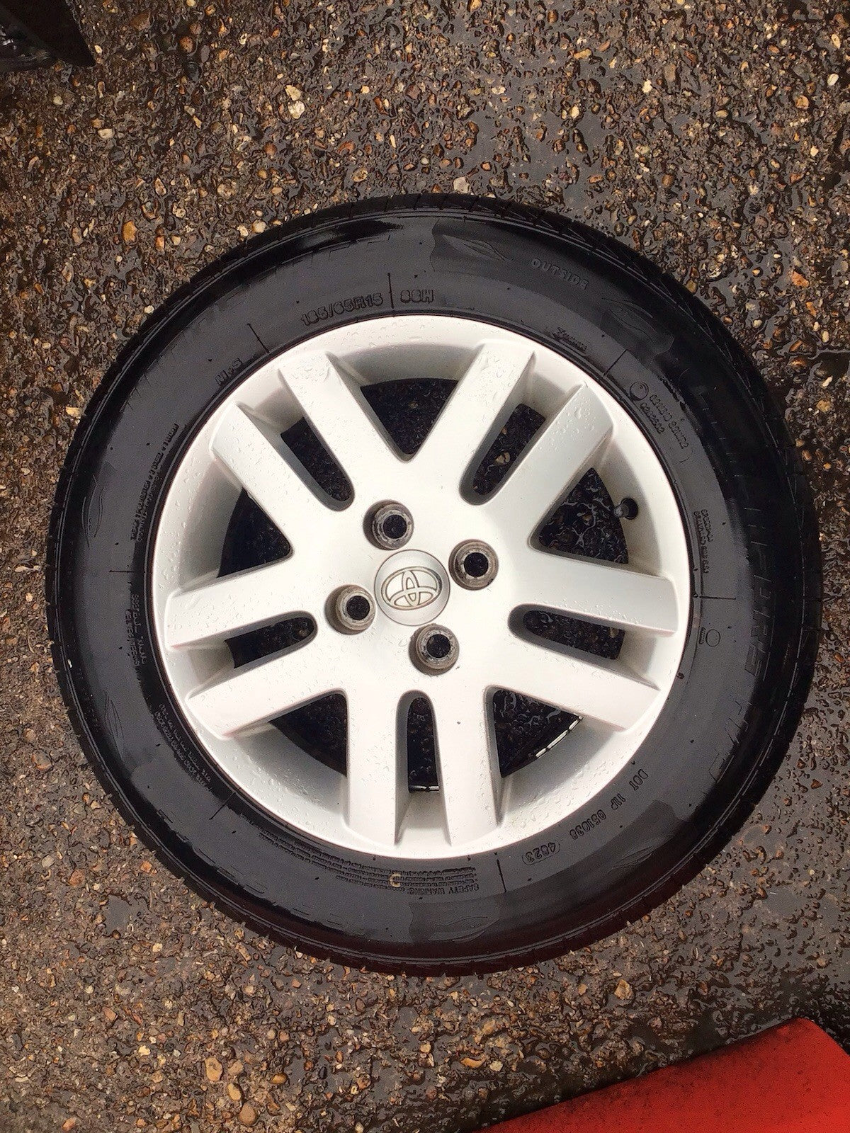 TOYOTA YARIS MK2 ALLOY WHEEL 15" PZ408-80675-ZC WITH TYRE 185X65X15 2006-2011