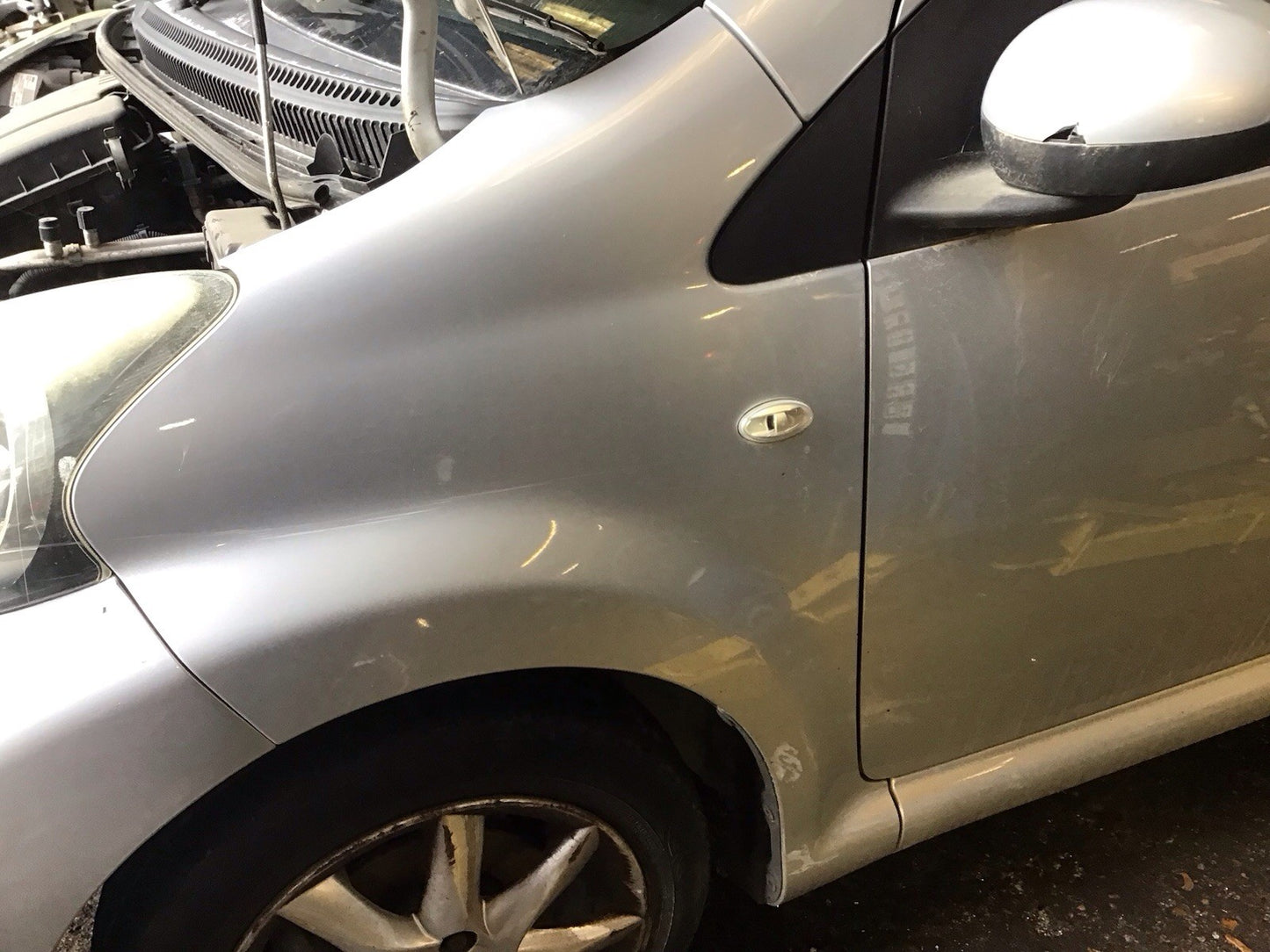 TOYOTA AYGO MK1 PASSENGER SIDE WING PANEL SATIN SILVER METALLIC 1E7 2005-2014