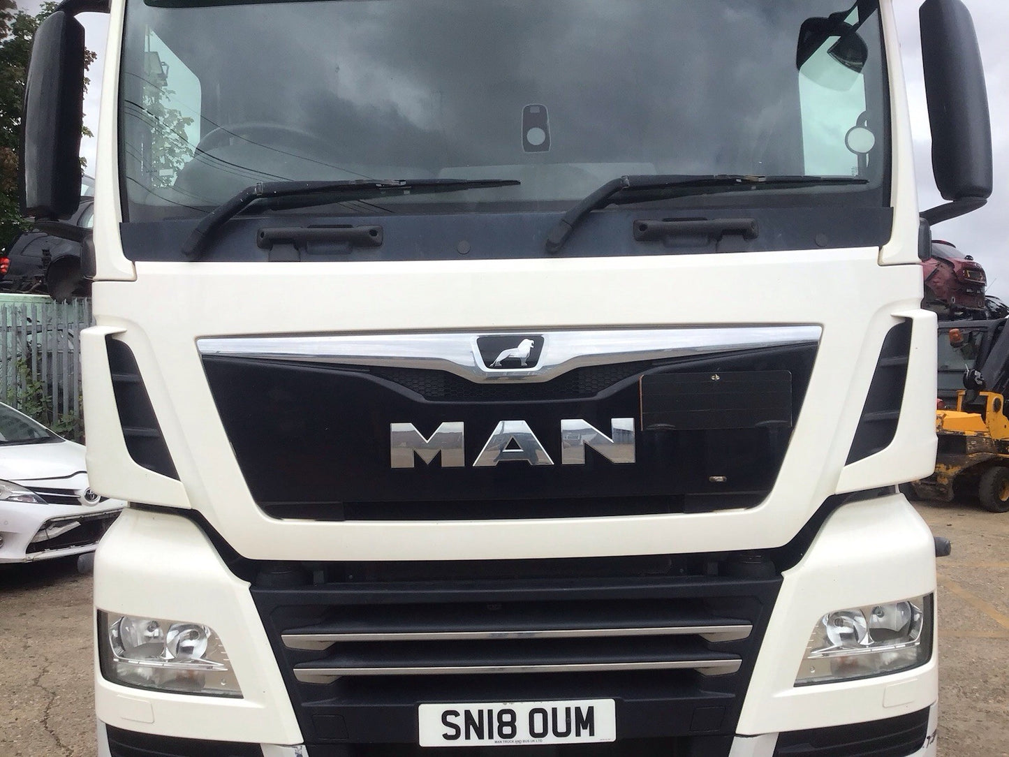 MAN TGX 24.460 BONNET IN WHITE 2016-2019