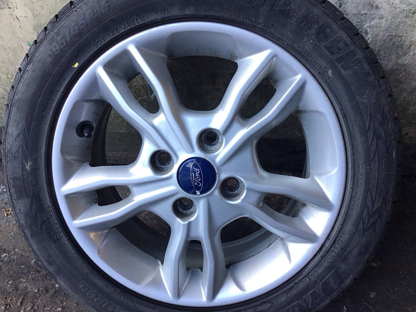 FORD FIESTA MK7 ALLOY WHEEL 15" TYRE 195X55X15 E1BJ-1007-AA 2013-2017