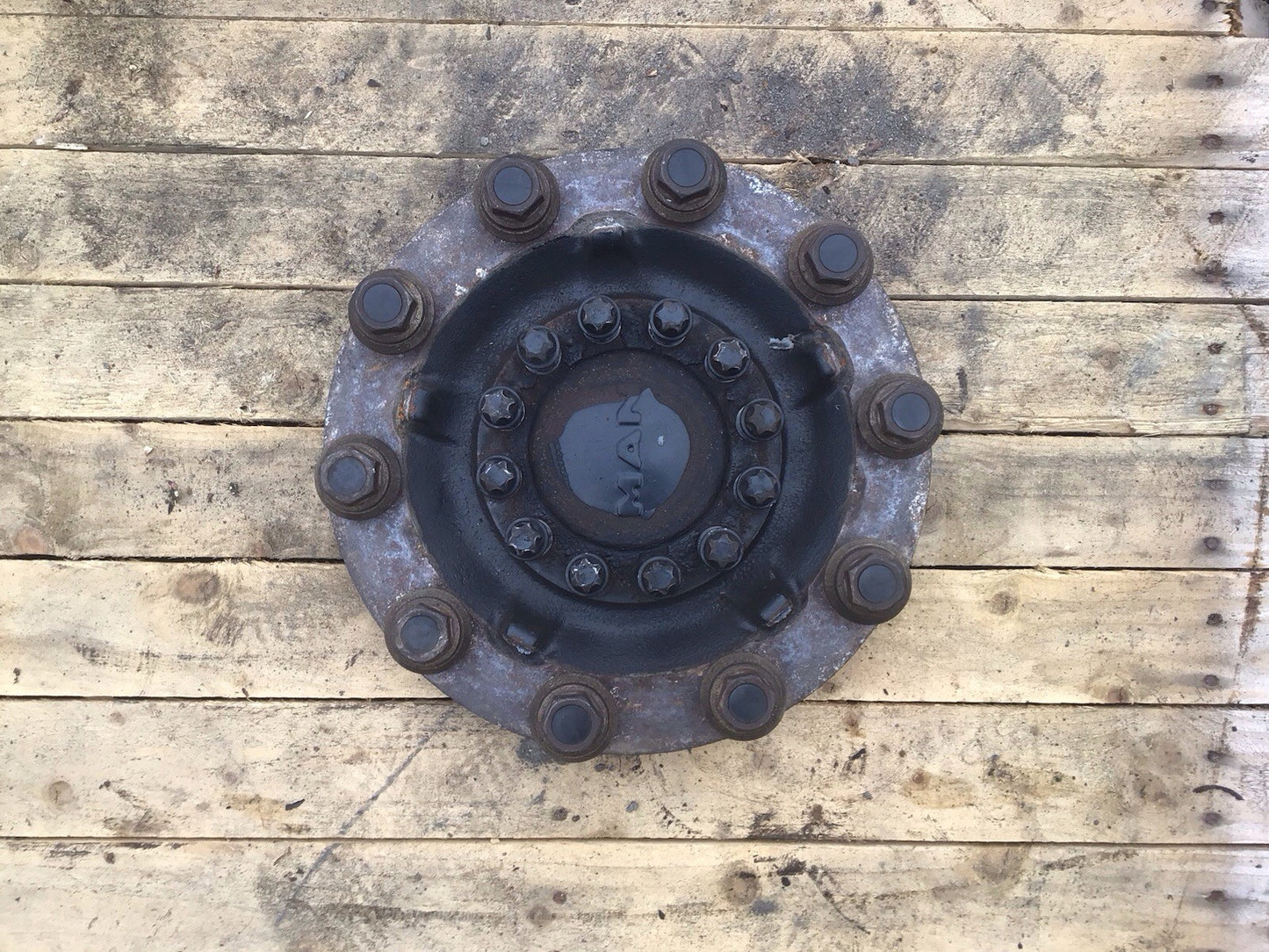 MAN TGX TGS FRONT WHEEL FLANGE 81.44301.3194 22.5'' 2015-2020