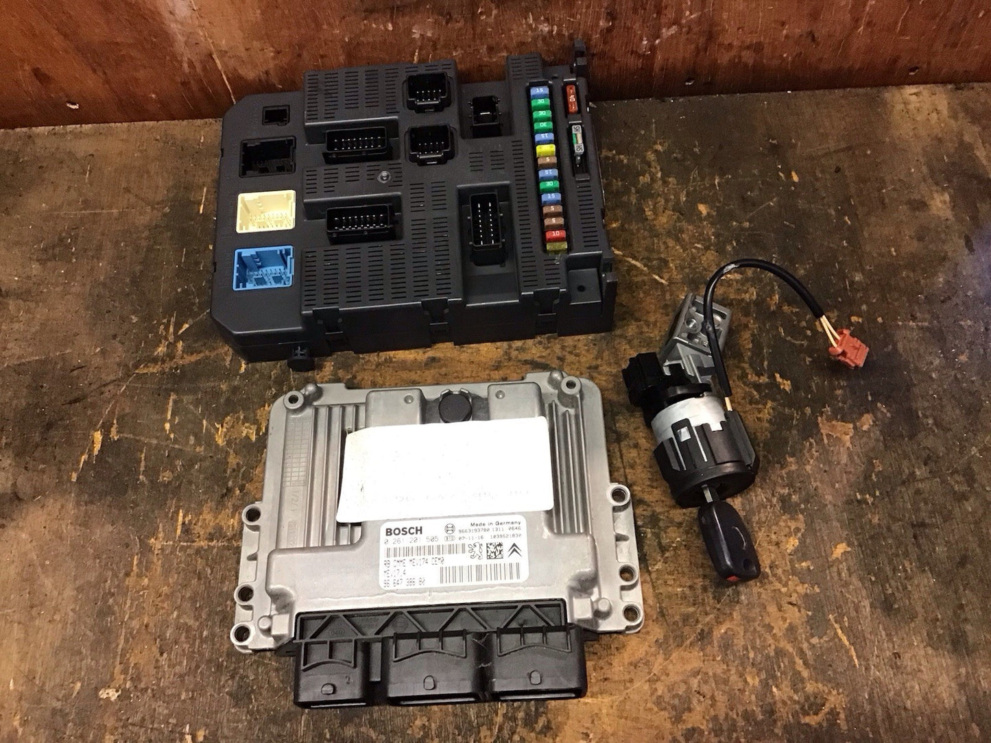 PEUGEOT 308 1.6 PETROL ECU KIT 9664738680 BOSCH  0261201505 5FW  2007-2012