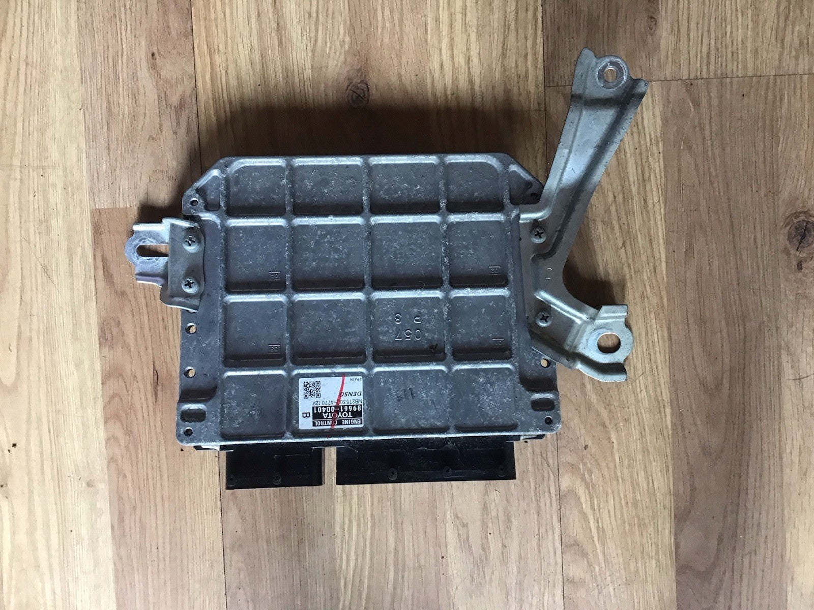 TOYOTA YARIS MK 1.3 PETROL ENGINE CONTROL UNIT ECU 89661-0D401  2006-2011