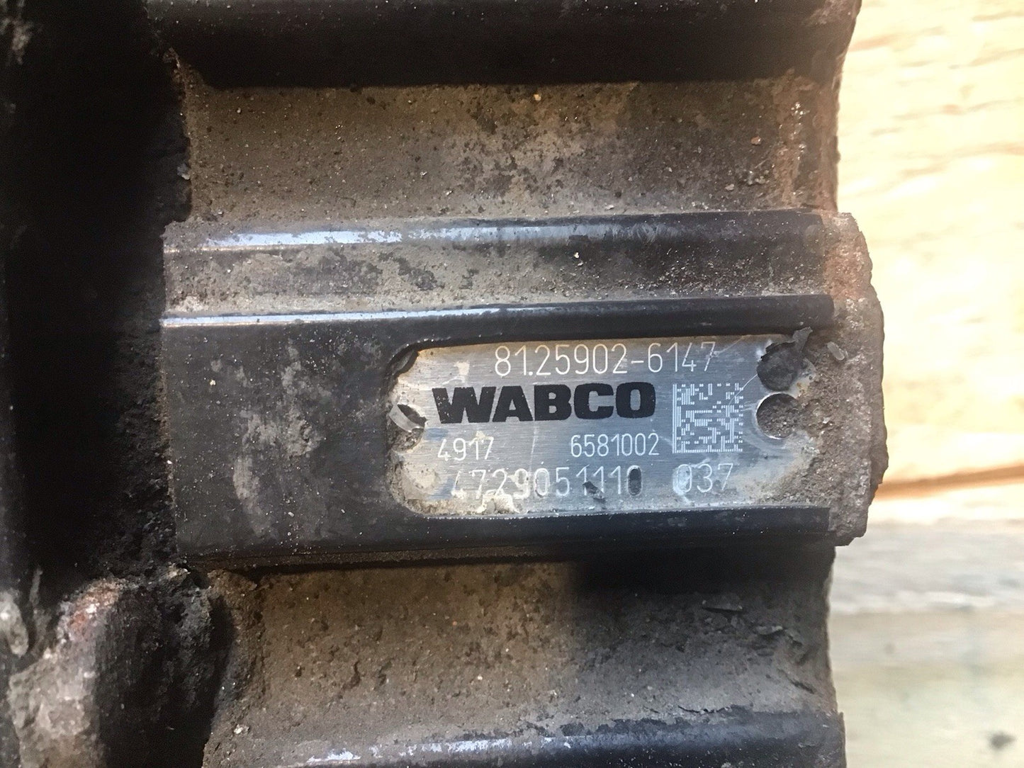 MAN TGX TGS ECAS SOLENOID VALVE 81.25902-6147 WABCO 2015-2020