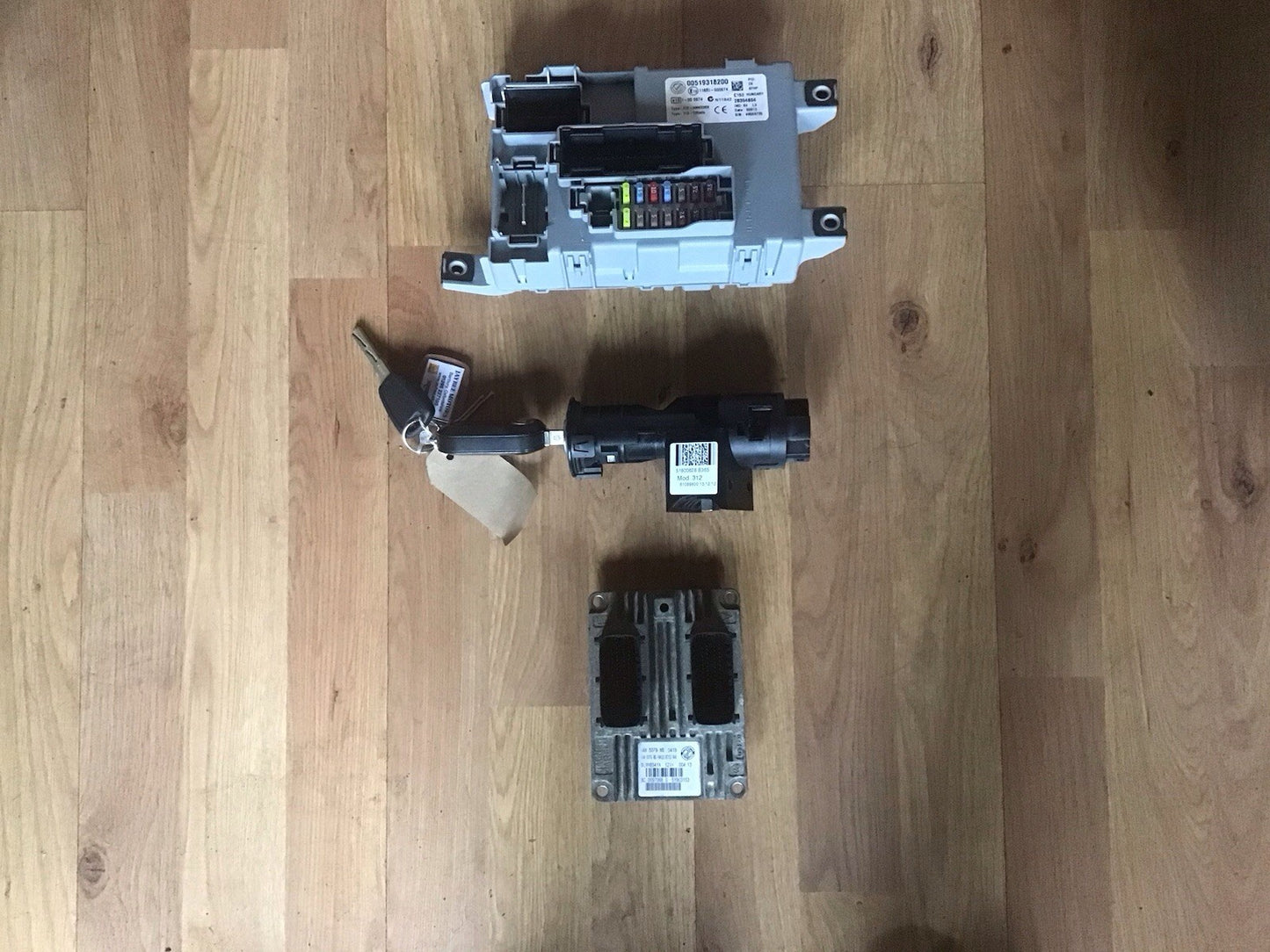 FIAT 500 1.2 PETROL ECU KIT IAW 5SF9.MS D419 2008-2015