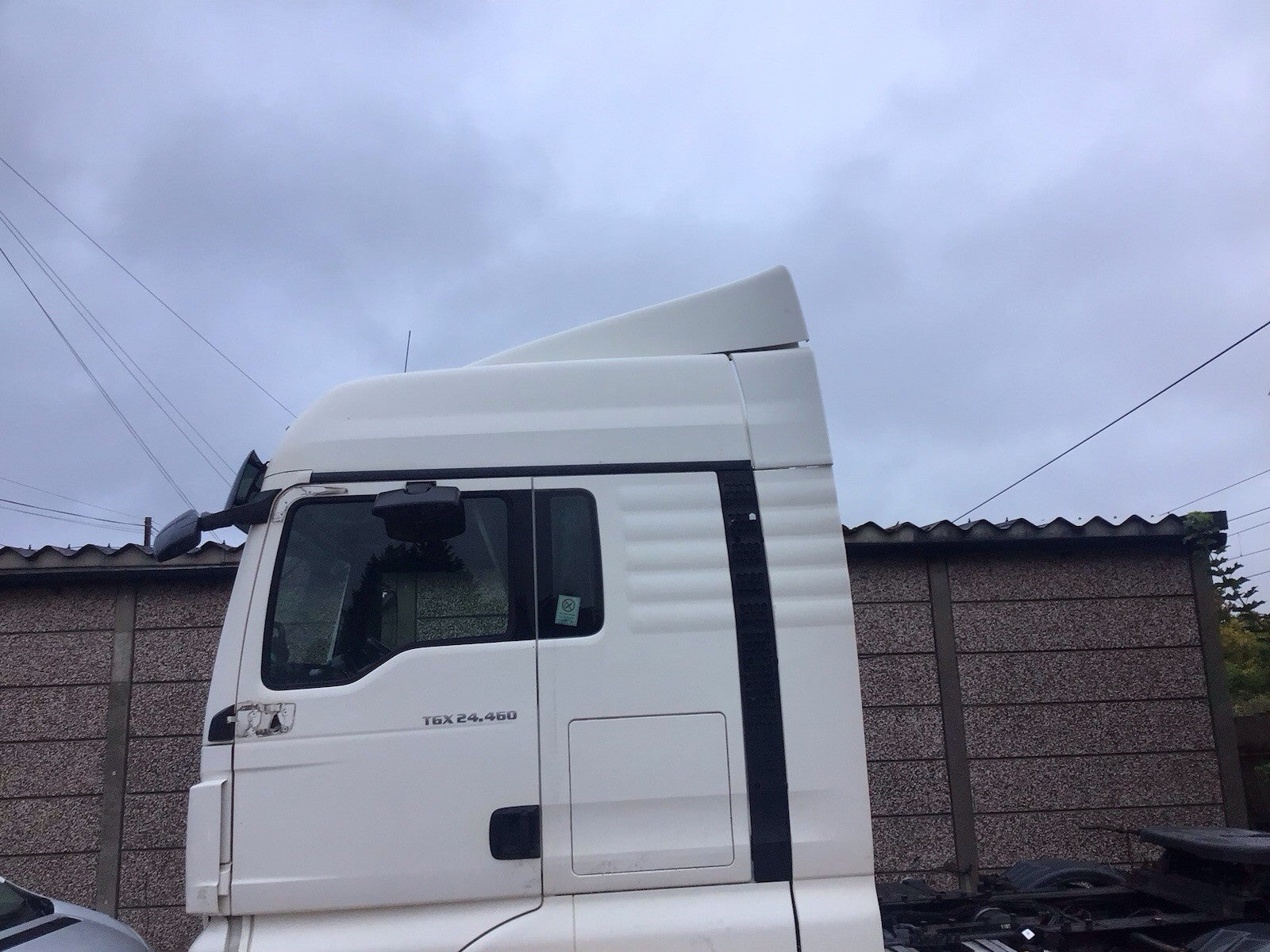 MAN TGX 24.460 ROOF SPOILER  IN WHITE 2015-2020
