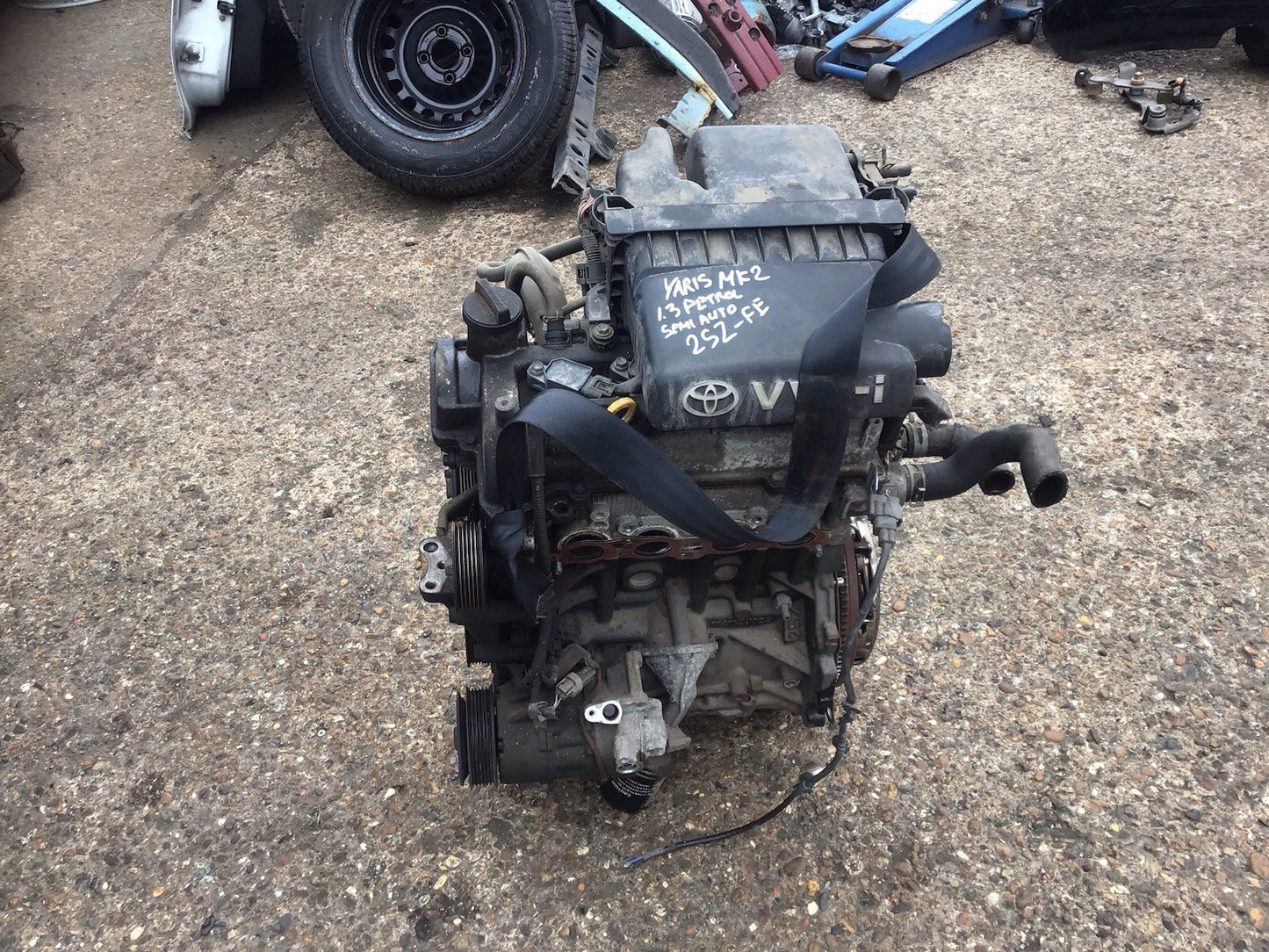 TOYOTA YARIS MK2 1.3 PETROL ENGINE CODE 2SZ-FE  BARE  2007-2011