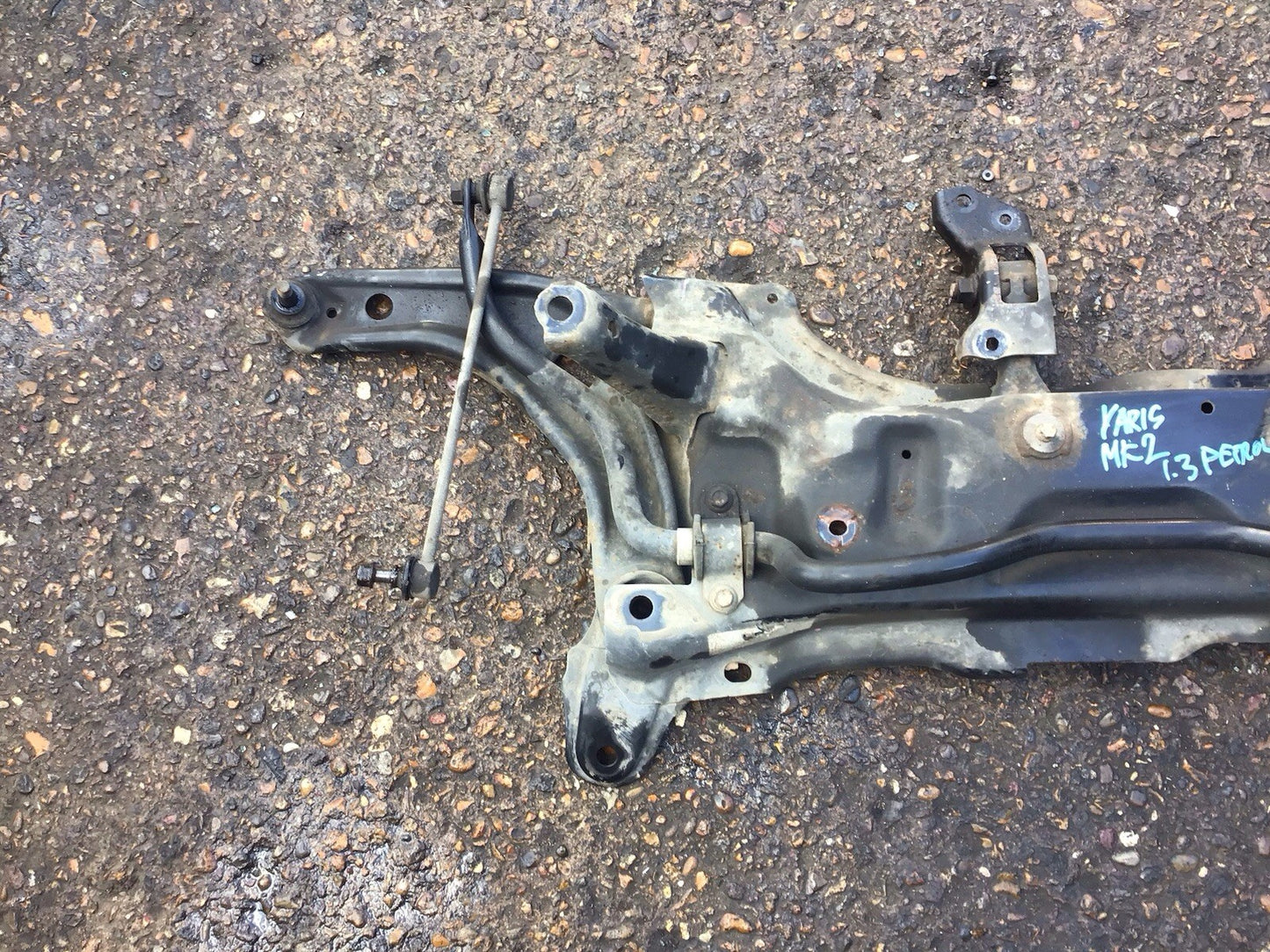 TOYOTA YARIS MK2 1.3 PETROL FRONT SUBFRAME 2006-2012