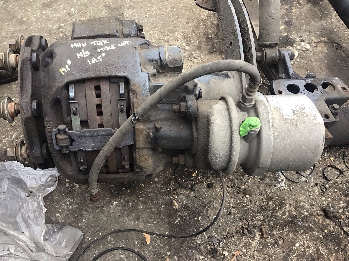 MAN TGX TGS MIDLIFT AXLE BRAKE CALIPPER AND CARRIER 19.5'' N/S WHEEL 2015-2020