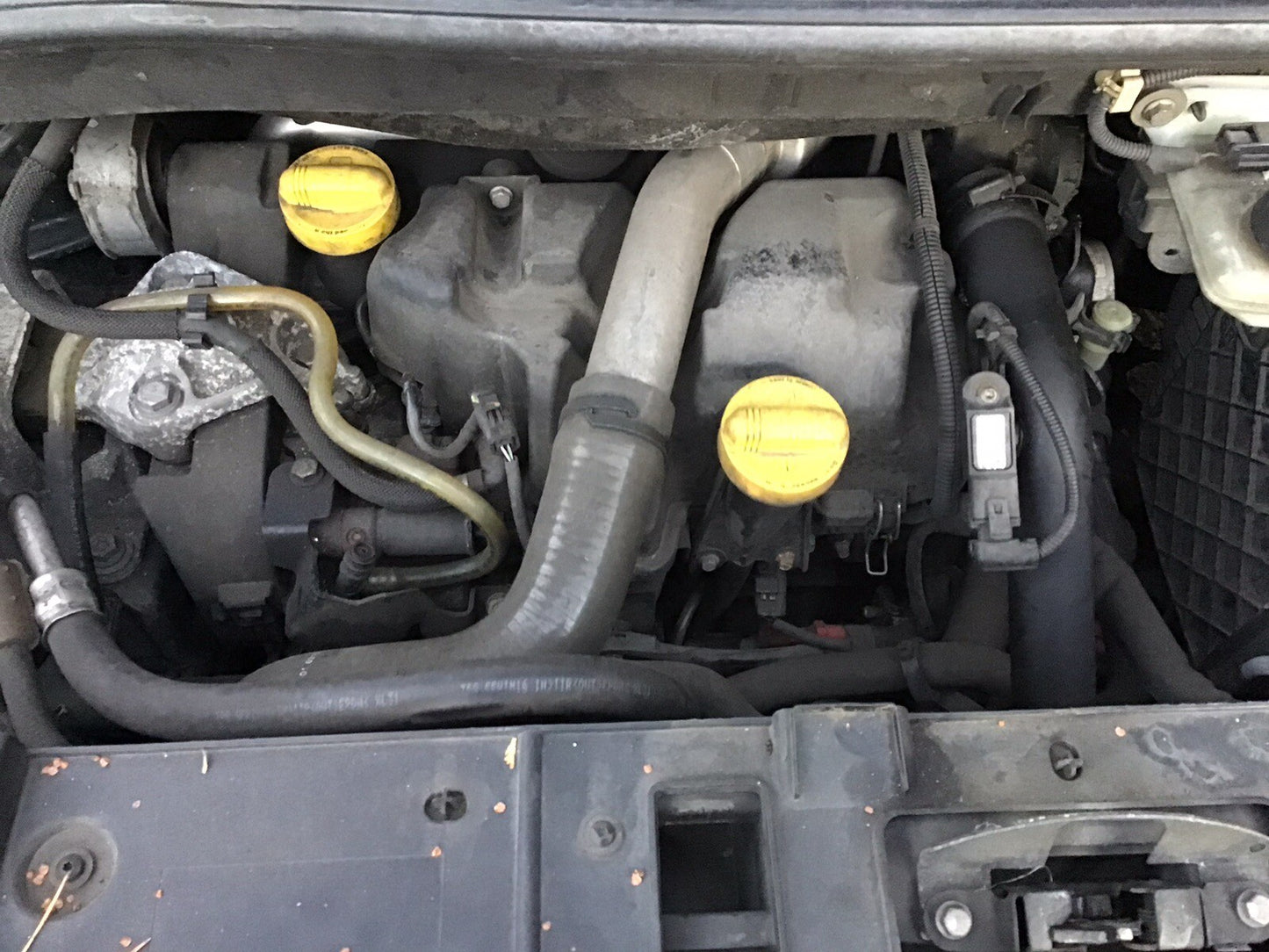 RENAULT SCENIC 1.5 TDCI DIESEL ENGINE K9K832  2009-2012