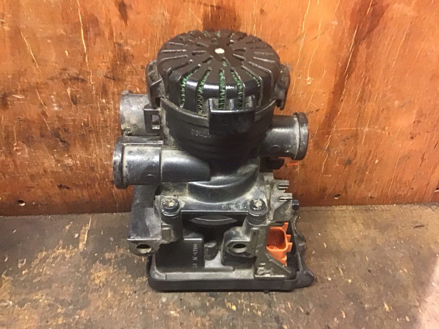 MAN TGX TGS EBS MODULATOR VALVE 81.52106-6067/004 K050211 FRONT LEFT  2015-2020