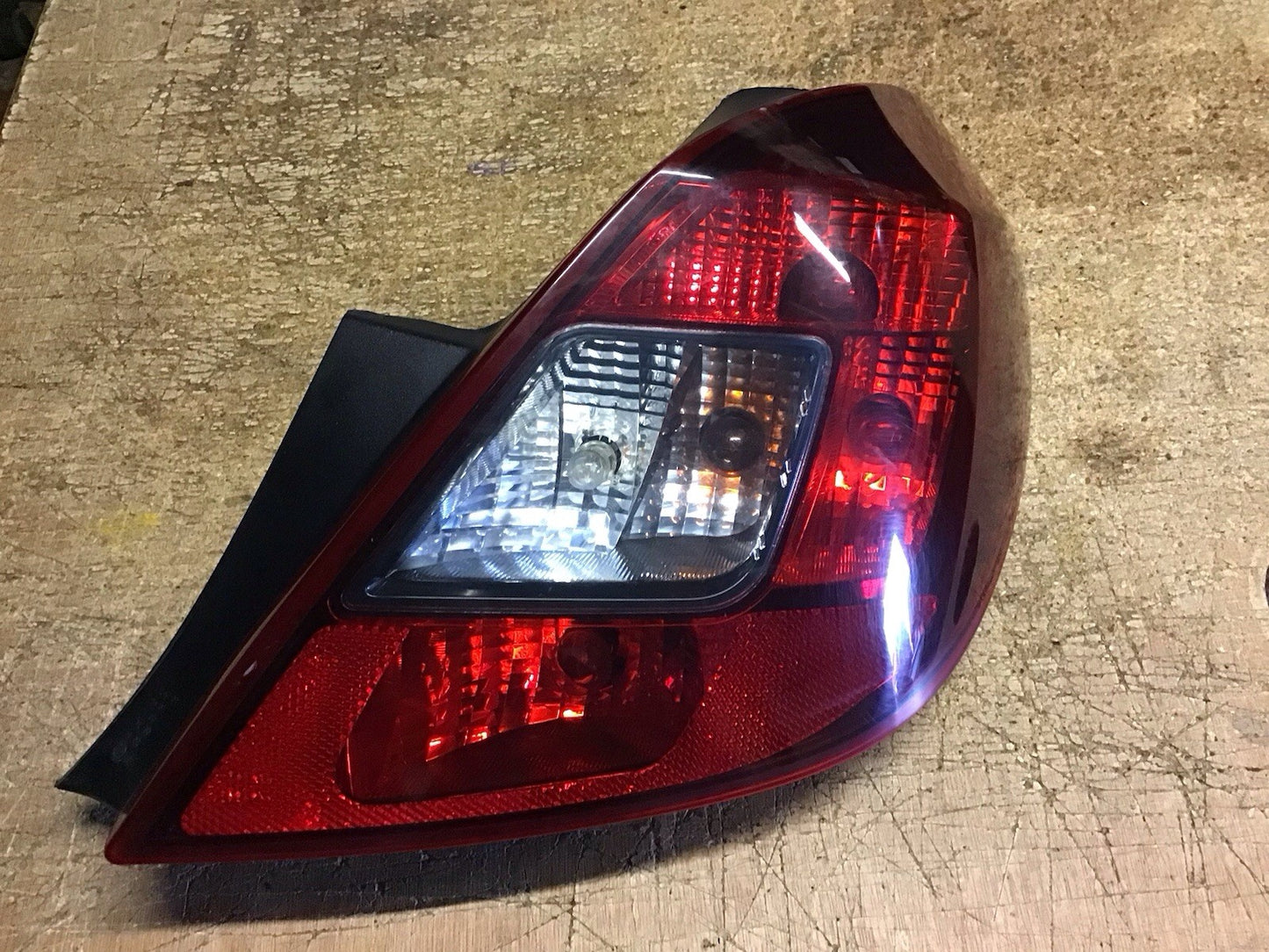 VAUXHALL CORSA D DRIVER'S SIDE O/S REAR LIGHT 5 DOOR MODEL 2006-2014
