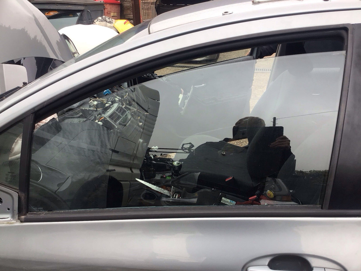 TOYOTA YARIS MK2 PASSENGERS SIDE FRONT DOOR WINDOW GLASS 5 DOOR 2005-2011