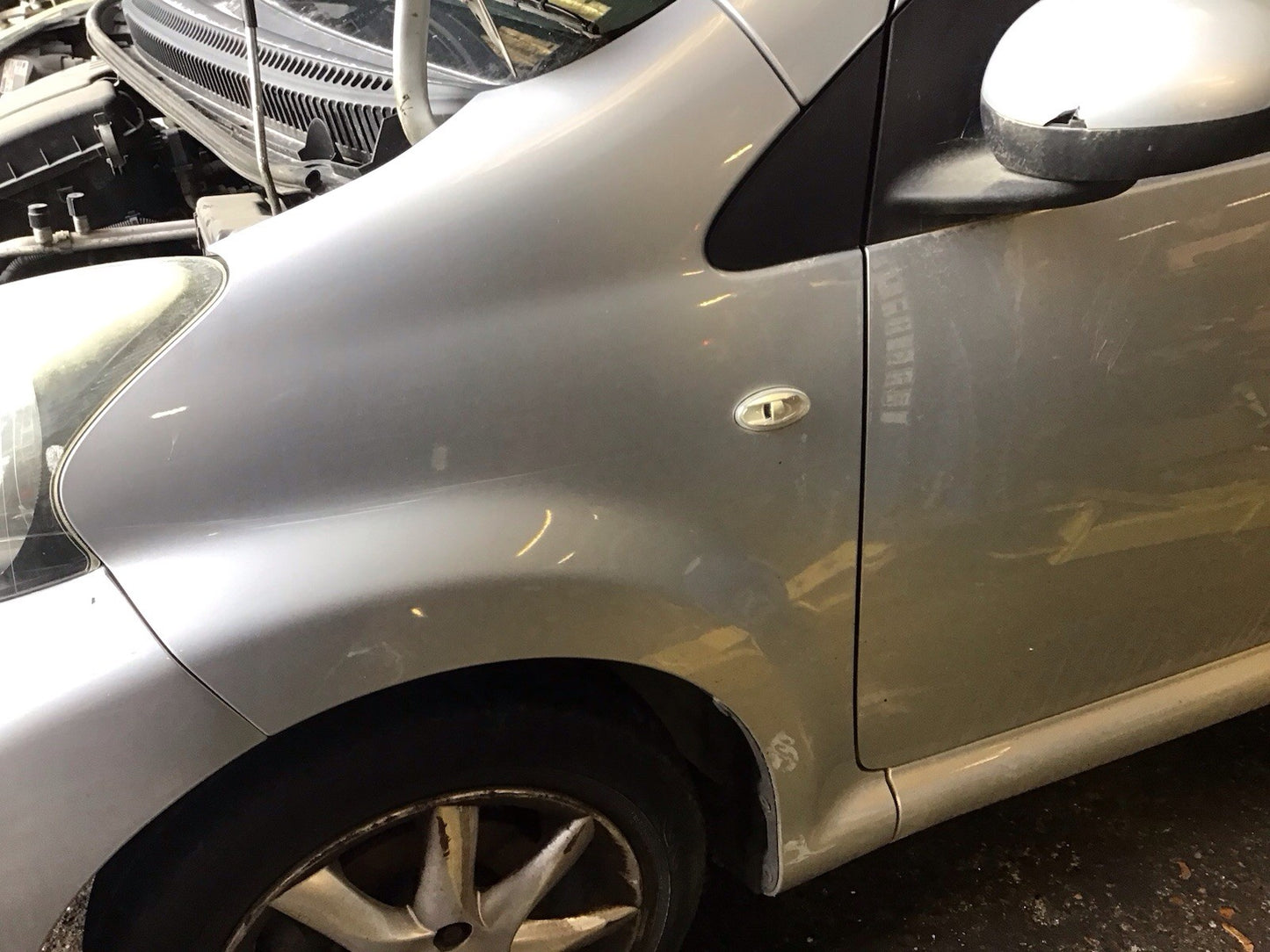 TOYOTA AYGO MK1 PASSENGER SIDE WING PANEL SATIN SILVER METALLIC 1E7 2005-2014