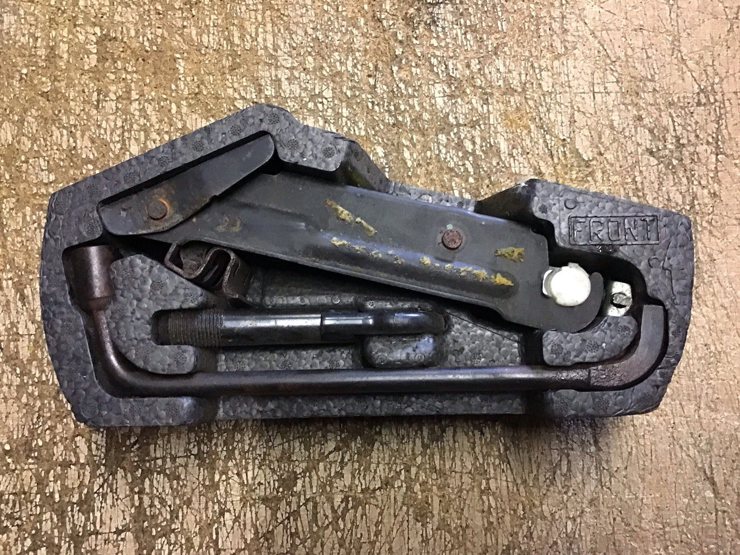 PEUGEOT 107 CITROEN C1 TOYOTA AYGO TOOL KIT JACK BRACE 2005-2013