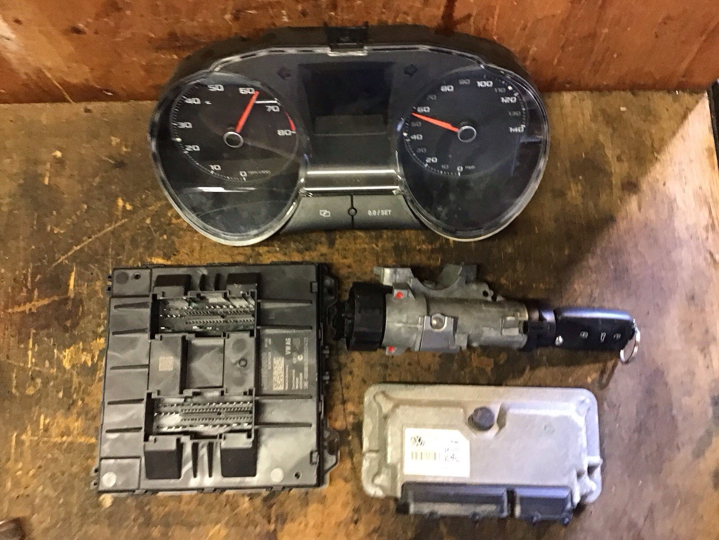 SEAT IBIZA 6J 1.4 PETROL ECU KIT 03C906014FB CGGB 2012-2017