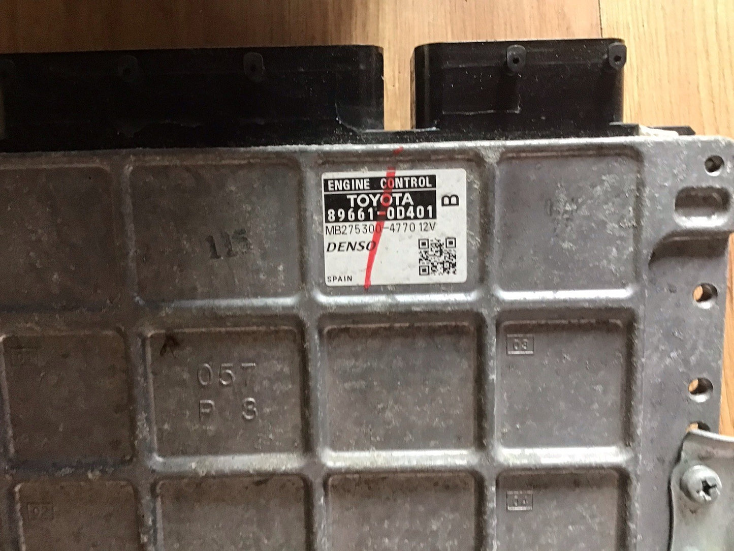 TOYOTA YARIS MK 1.3 PETROL ENGINE CONTROL UNIT ECU 89661-0D401  2006-2011
